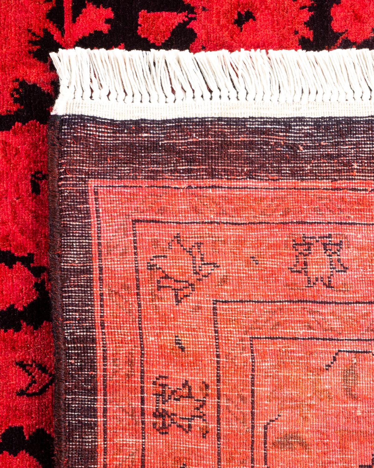 Contemporary Overdyed Hand Knotted Wool Red Area Rug (21. Jahrhundert und zeitgenössisch) im Angebot