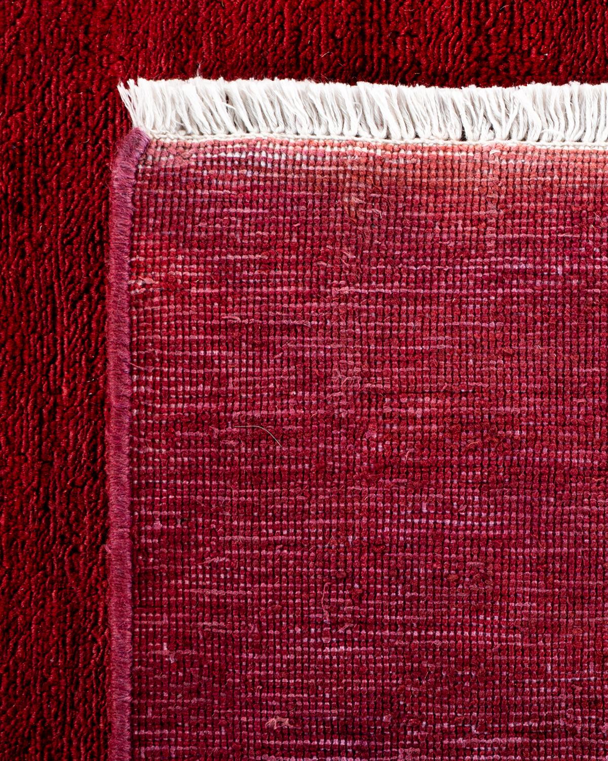 Contemporary Overdyed Hand Knotted Wool Red Area Rug (21. Jahrhundert und zeitgenössisch) im Angebot