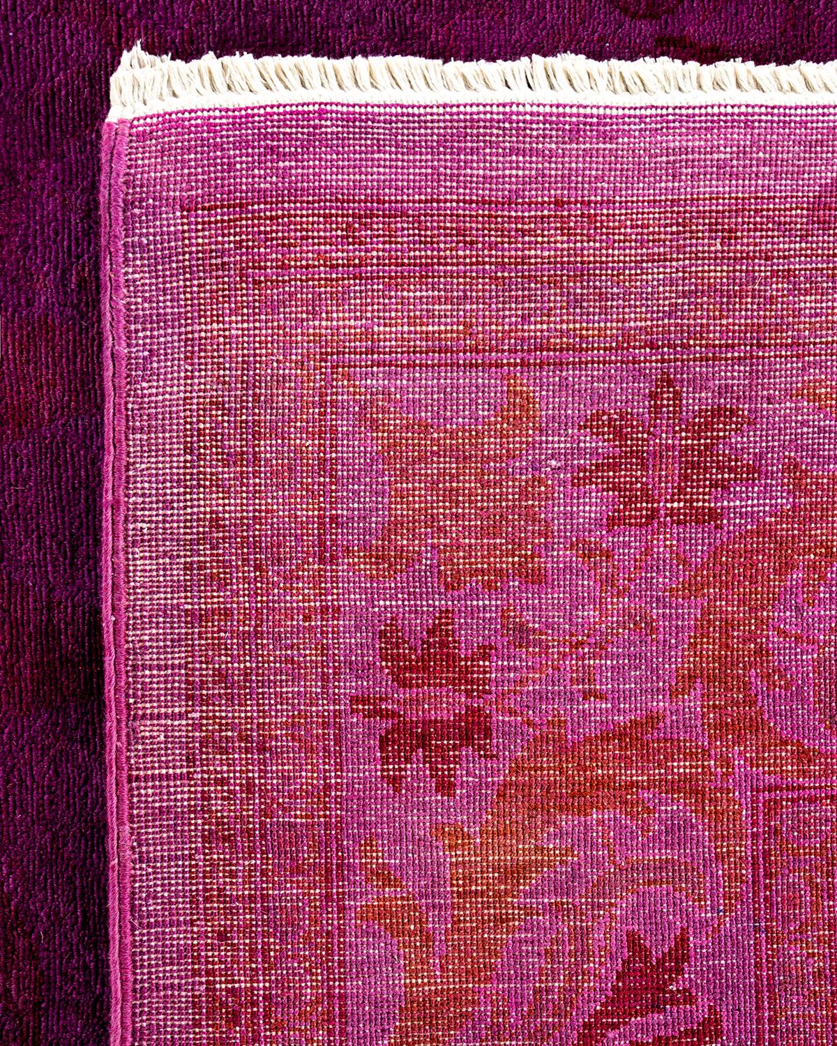 Contemporary Overdyed Hand Knotted Wool Red Area Rug (21. Jahrhundert und zeitgenössisch) im Angebot