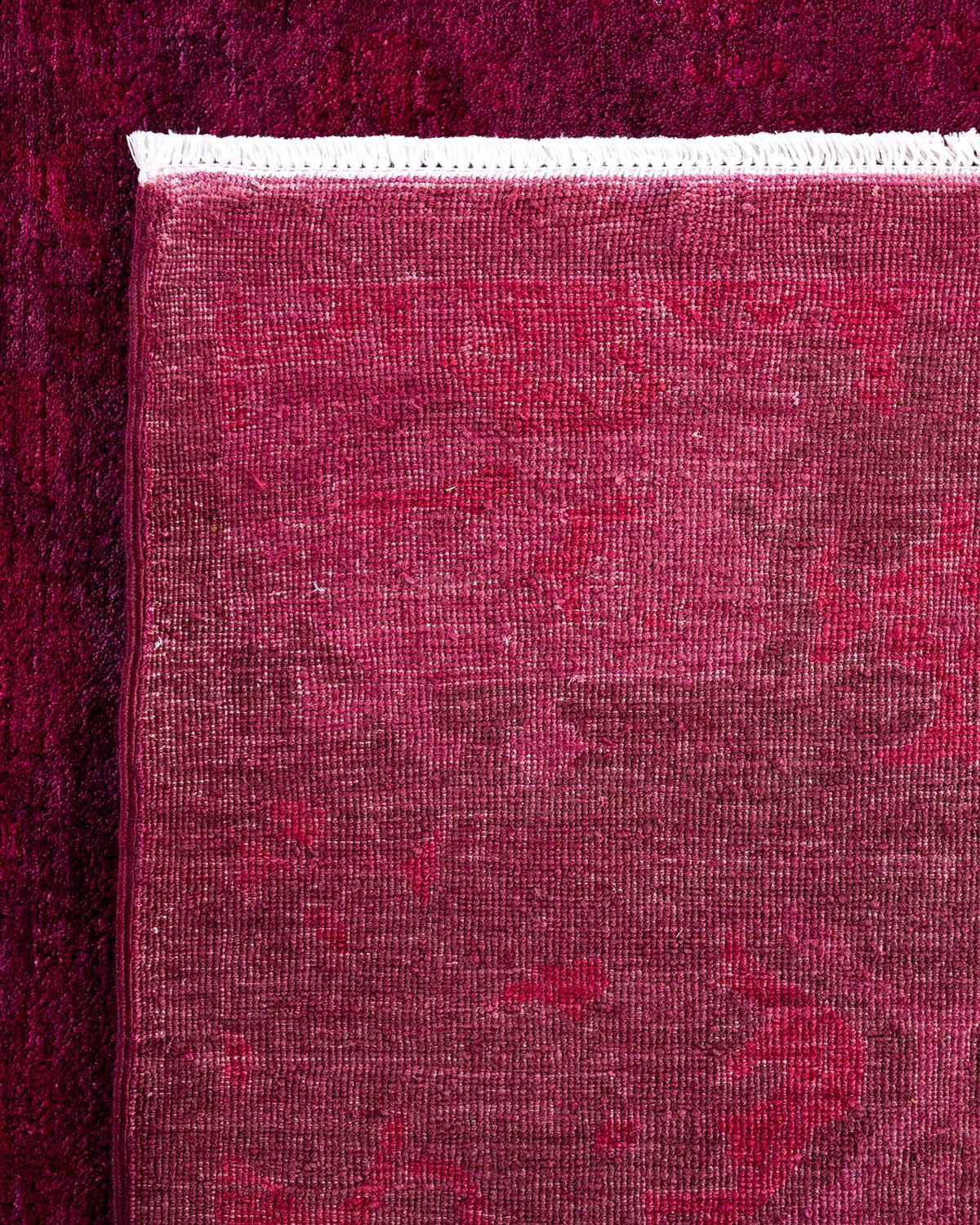 Contemporary Overdyed Hand Knotted Wool Red Area Rug (21. Jahrhundert und zeitgenössisch) im Angebot