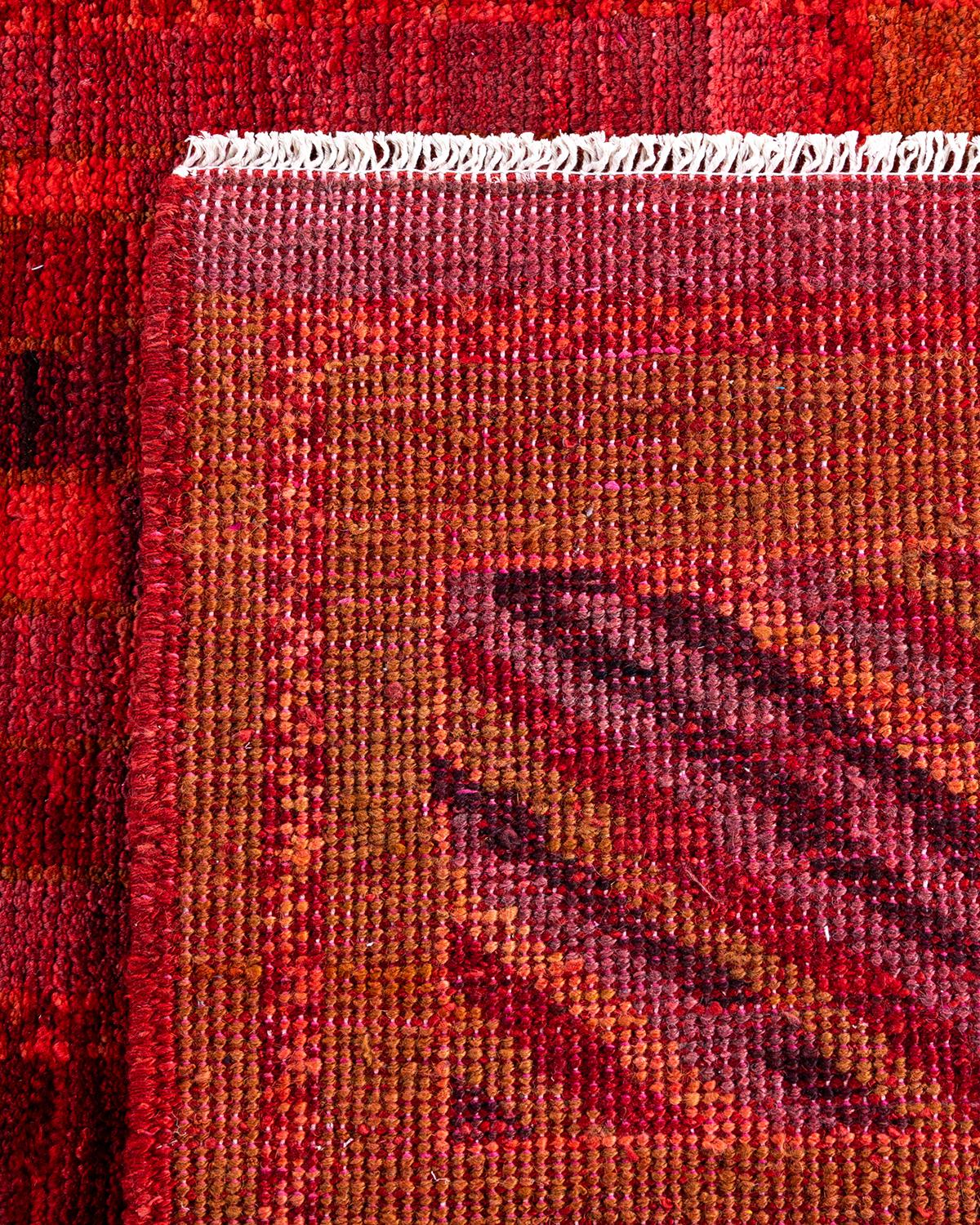 Contemporary Overdyed Hand Knotted Wool Red Area Rug (21. Jahrhundert und zeitgenössisch) im Angebot