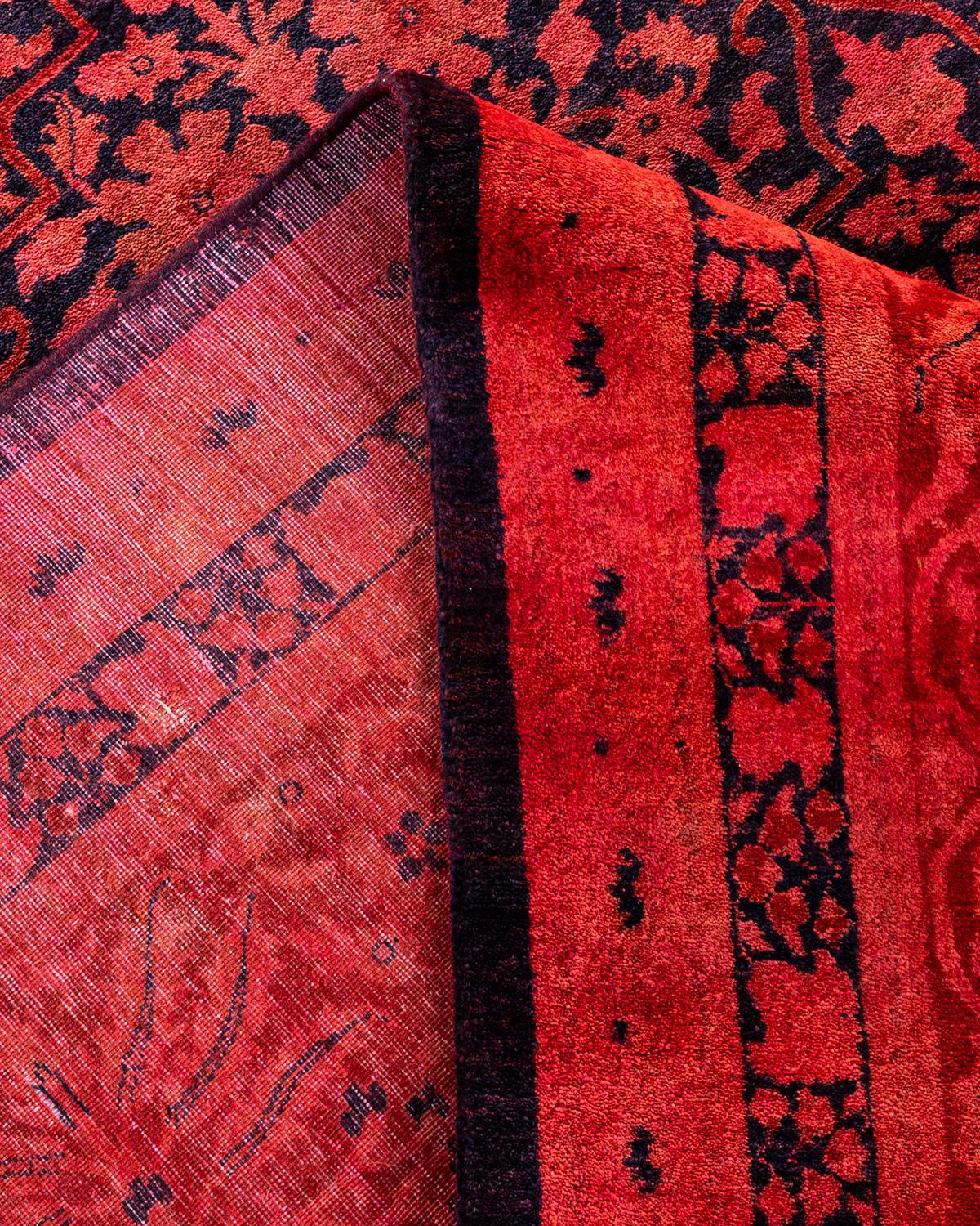Contemporary Overdyed Hand Knotted Wool Red Area Rug (Wolle) im Angebot