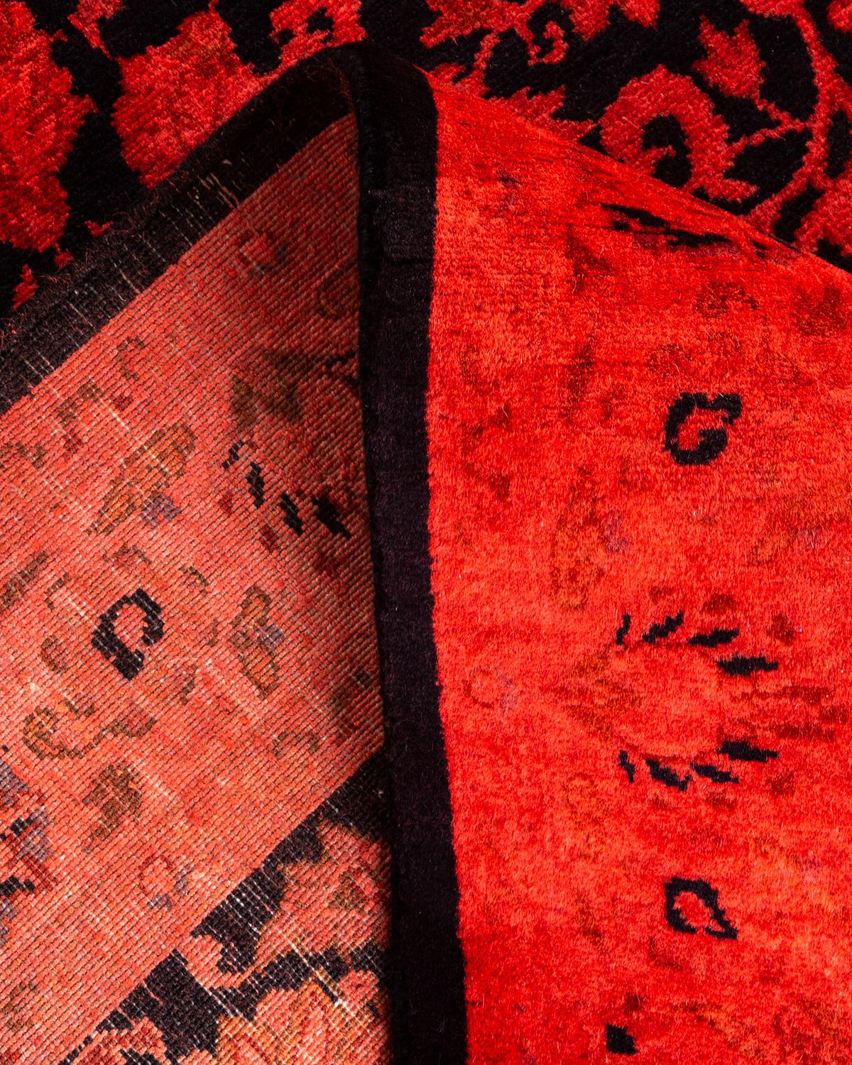 Contemporary Overdyed Hand Knotted Wool Red Area Rug (Wolle) im Angebot