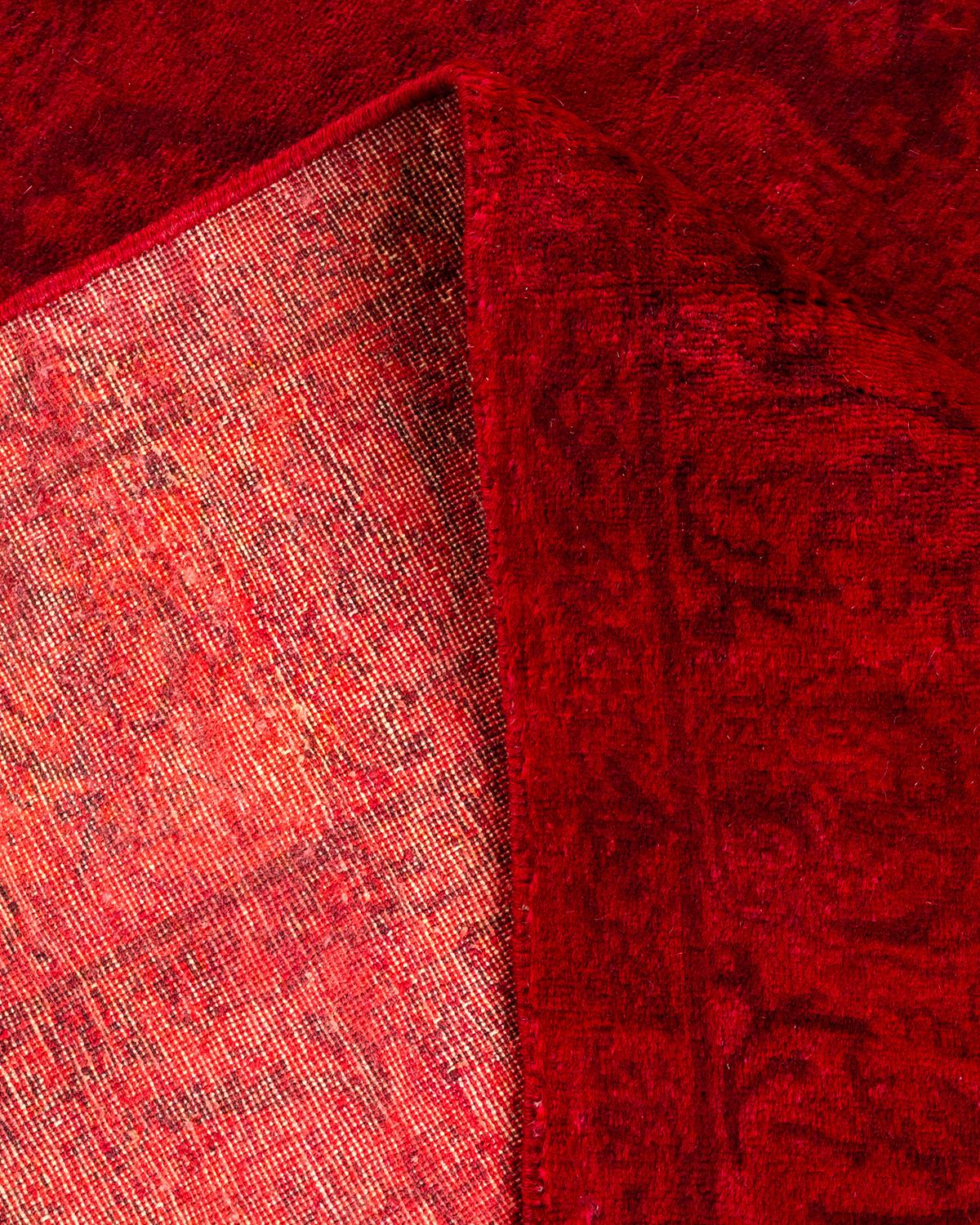 Contemporary Overdyed Hand Knotted Wool Red Area Rug (Wolle) im Angebot