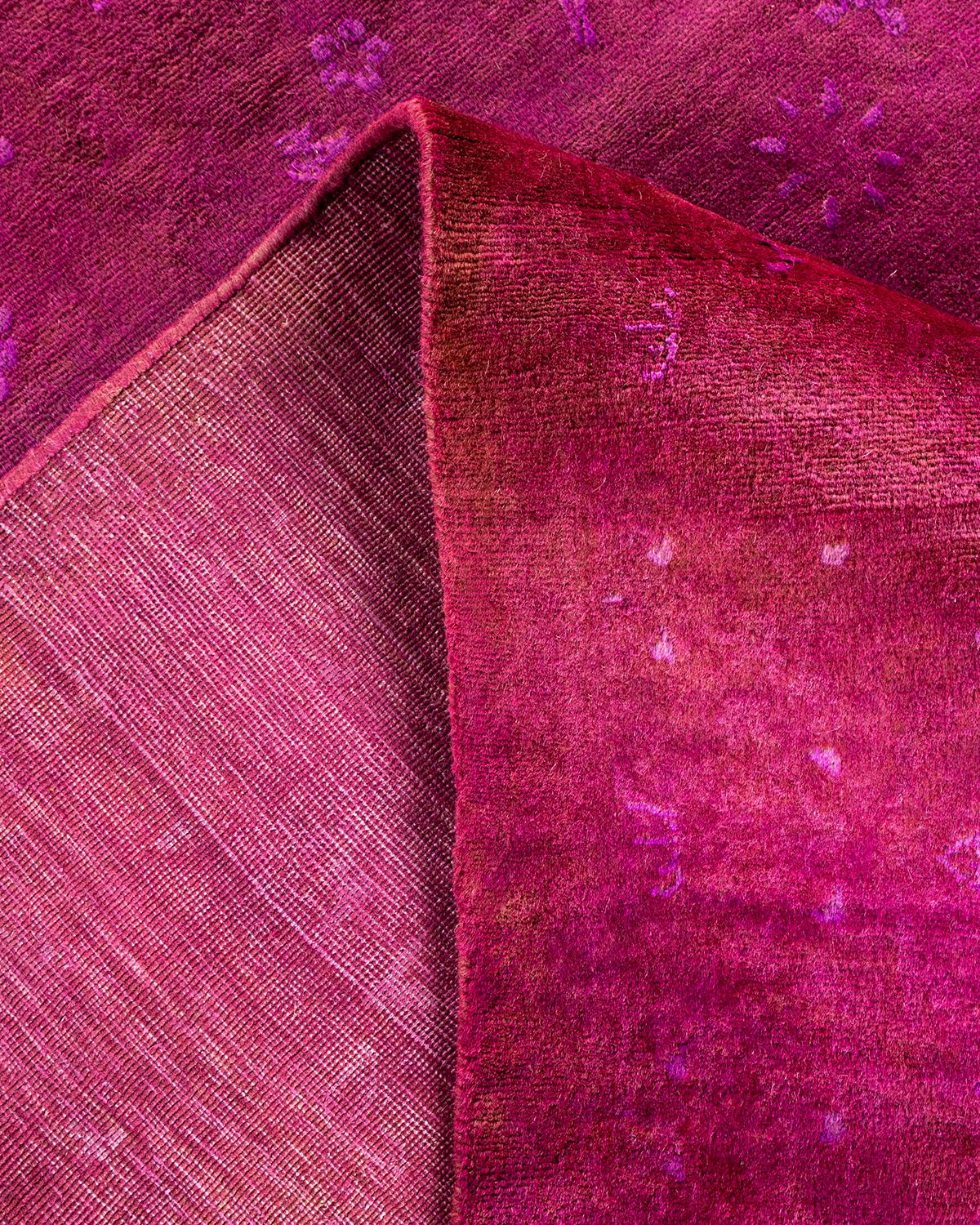 Laine Tapis de sol contemporain en laine surteinte nouée à la main, rouge en vente