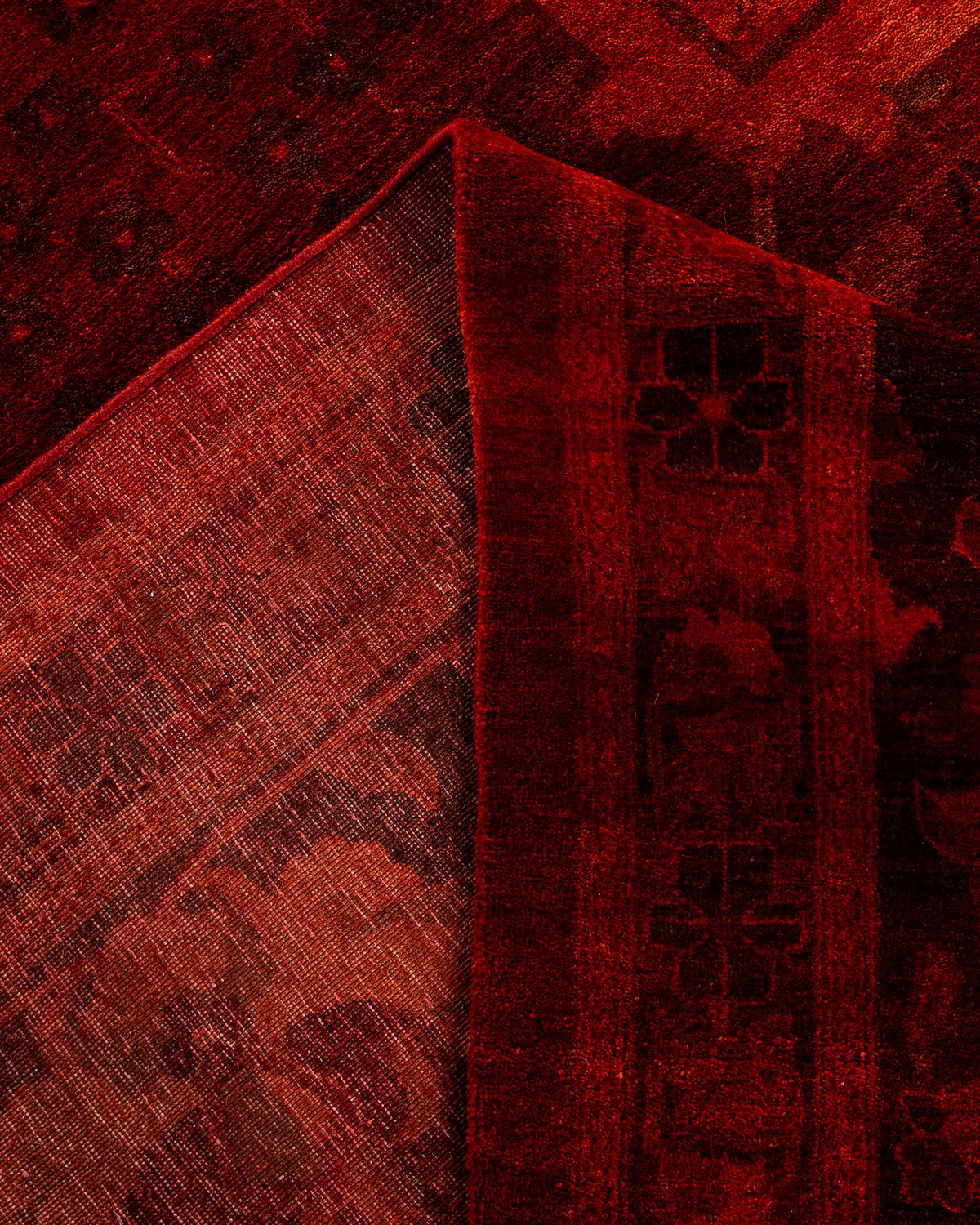 Contemporary Overdyed Hand Knotted Wool Red Area Rug (Wolle) im Angebot