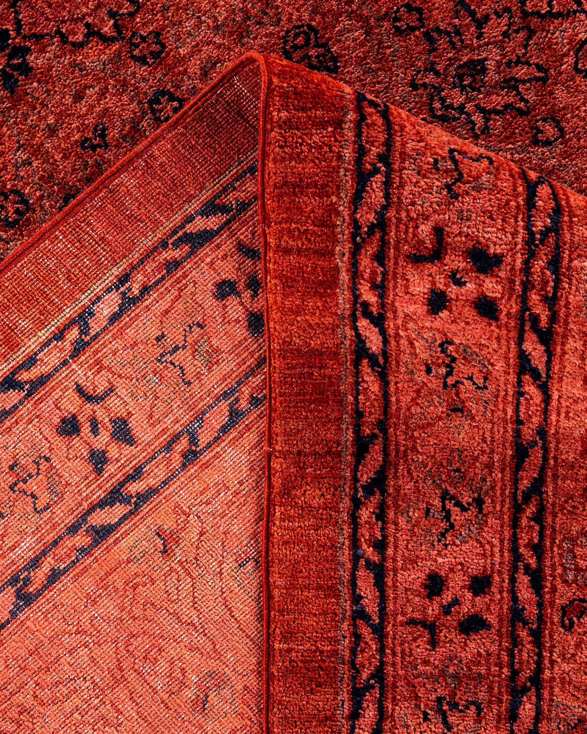 Laine Tapis de sol contemporain en laine surteinte nouée à la main, rouge en vente