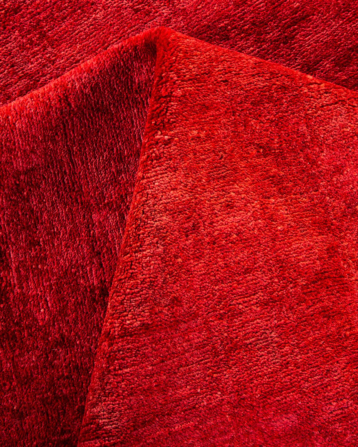Alfombra de lana roja teñida a mano contemporánea en venta 1