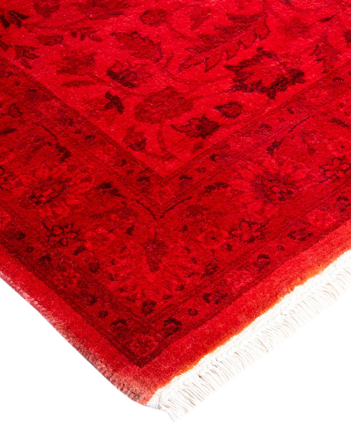 Vibrance-Teppiche sind der Inbegriff von Klassik mit Pfiff: traditionelle Muster in leuchtenden Farben gefärbt. Jeder handgeknüpfte Teppich wird mit einem 100 % natürlichen botanischen Farbstoff gewaschen, der verborgene Nuancen in den Mustern