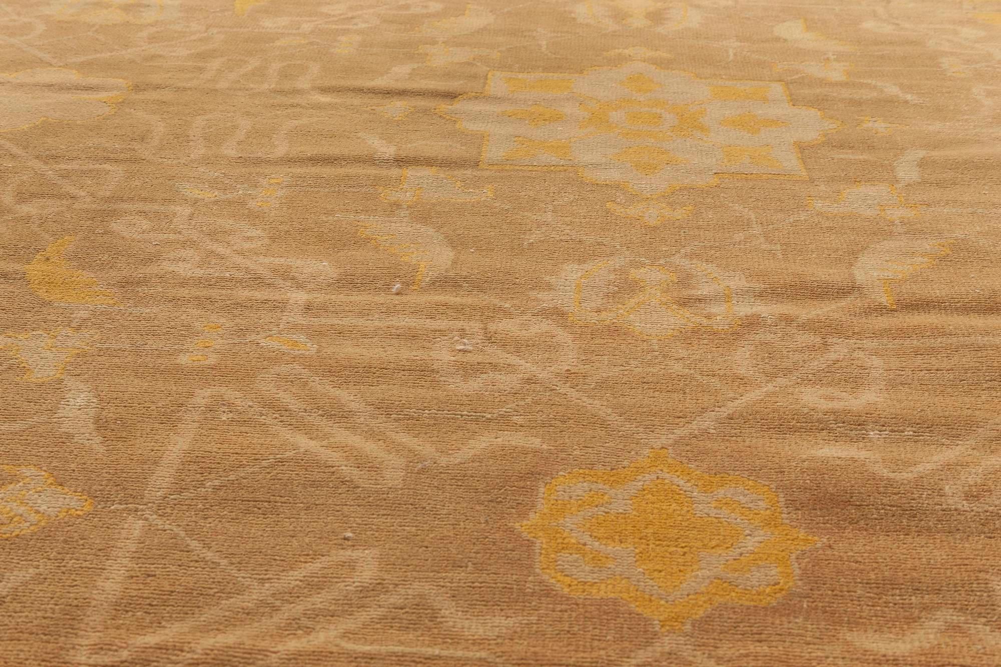 Zeitgenössischer ägyptischer übergroßer ägypter Teppich von Doris Leslie Blau (21. Jahrhundert und zeitgenössisch) im Angebot