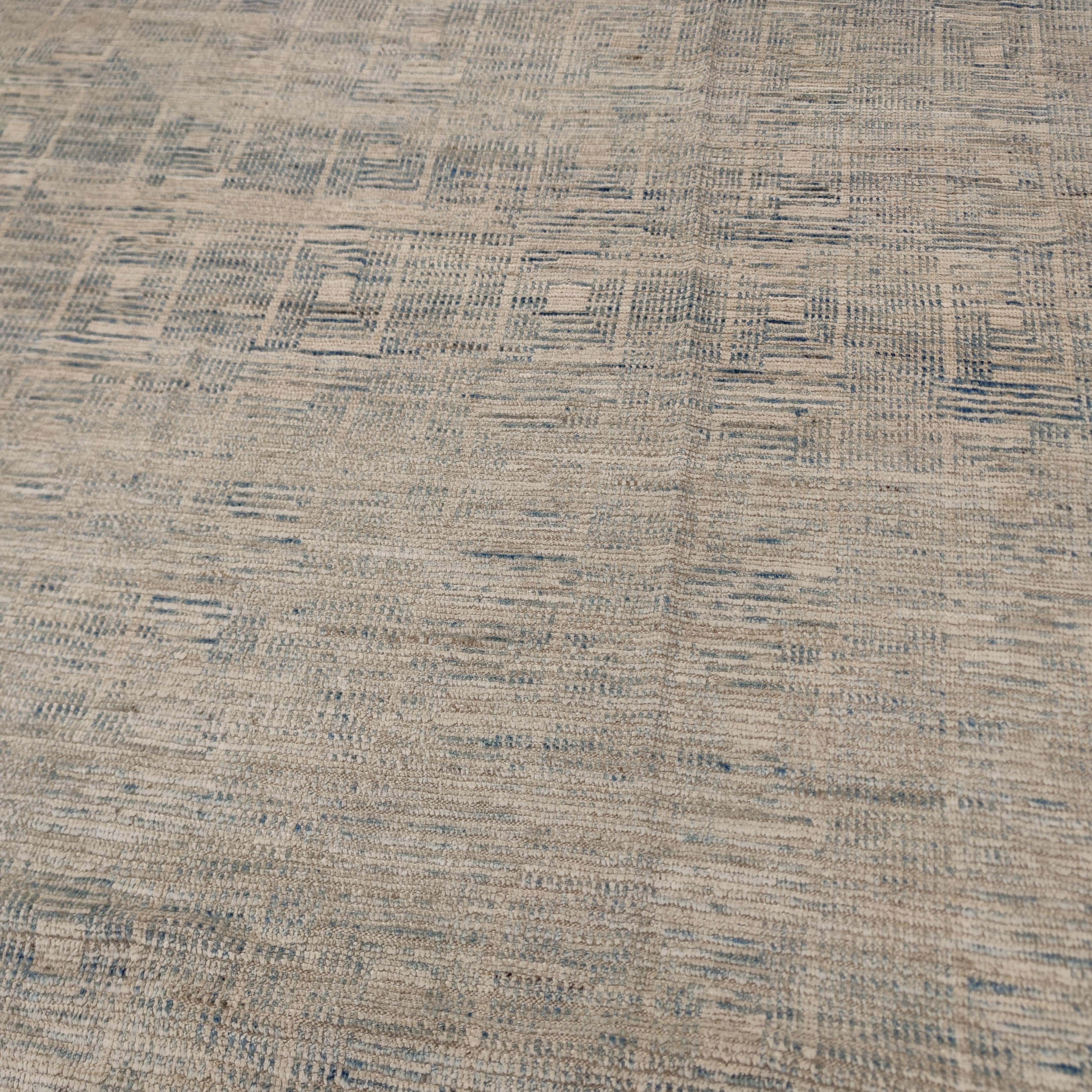 Hand-Knotted Contemporary Oversized Jansen Textured Carpet by Alberto Levi Gallery For Sale