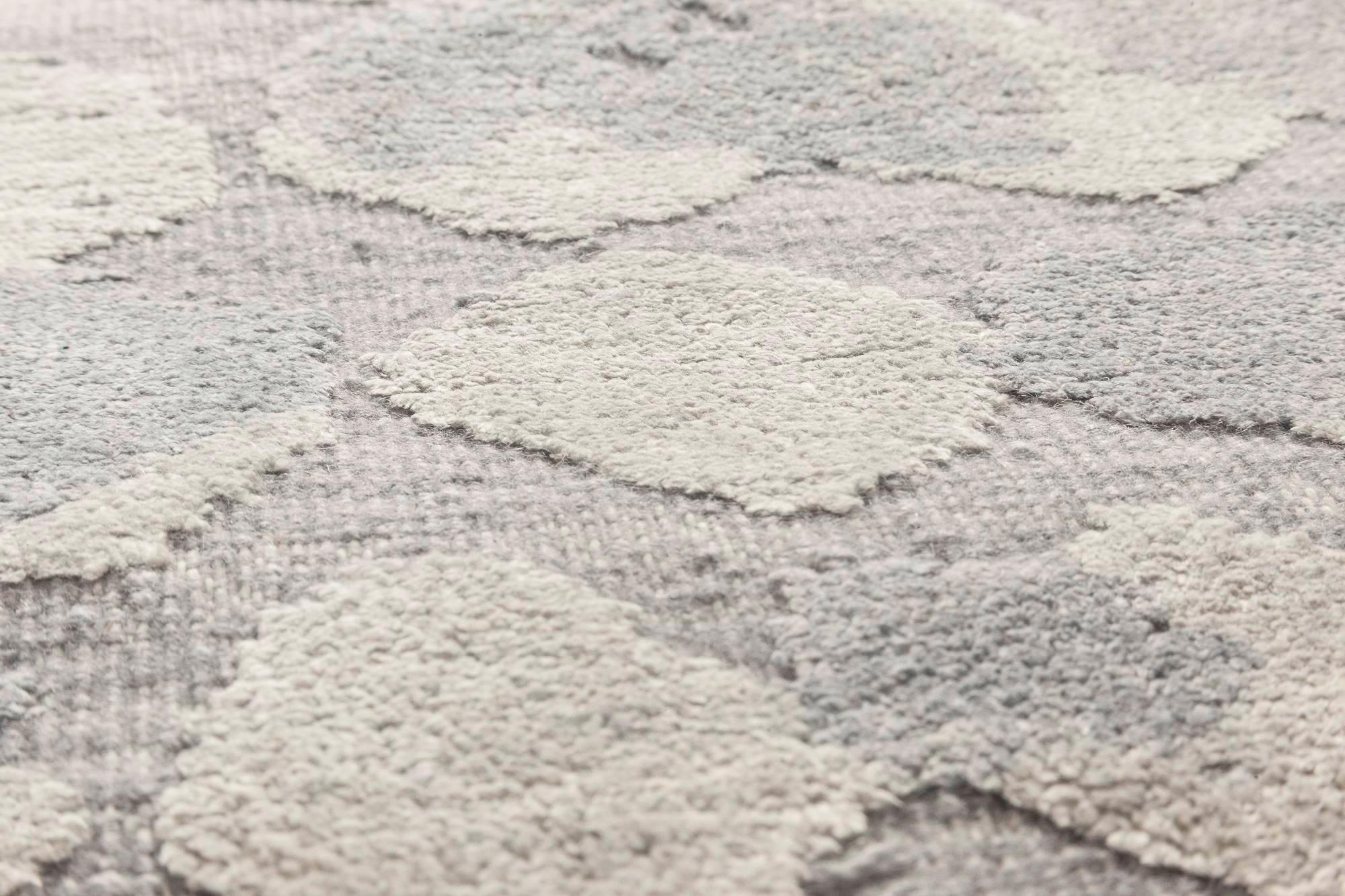 Zeitgenössischer übergroßer Pazifischer Kieselstein-Teppich aus Seide und Wolle von Doris Leslie Blau (Handgeknüpft) im Angebot