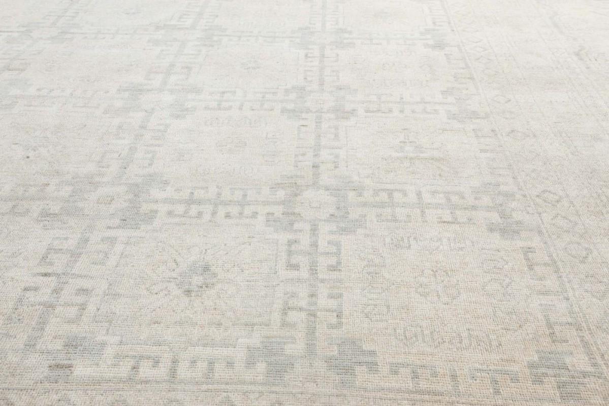 Zeitgenössischer übergroßer Samarkand-Teppich von Doris Leslie Blau (Handgeknüpft) im Angebot