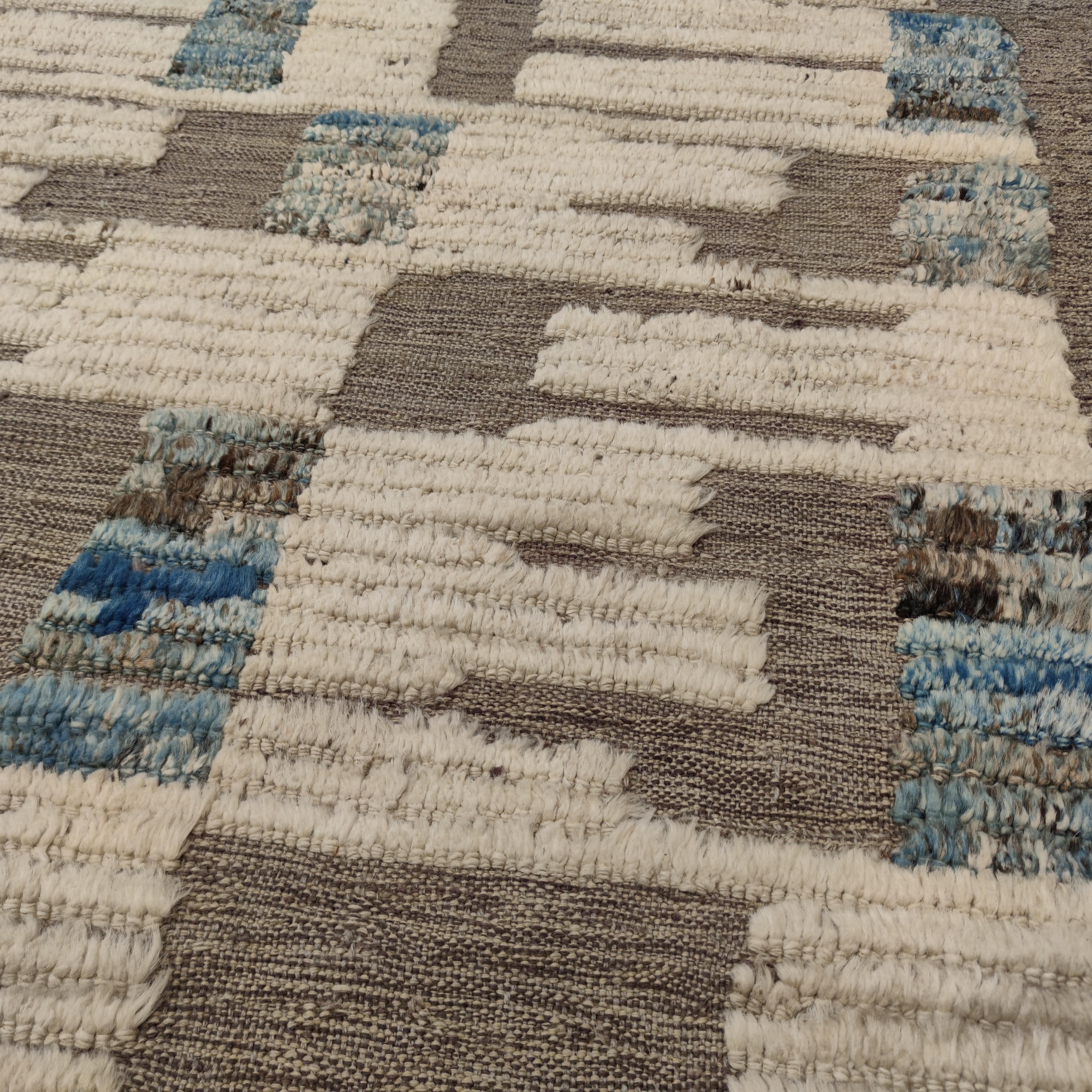 Wool Contemporary Oversized Textured Charlotte Carpet by Alberto Levi Gallery  For Sale