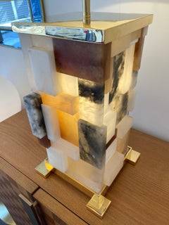 Contemporary Pair of Alabaster Gilt Metal Cubismi Lamps by Cagianelli, Italy