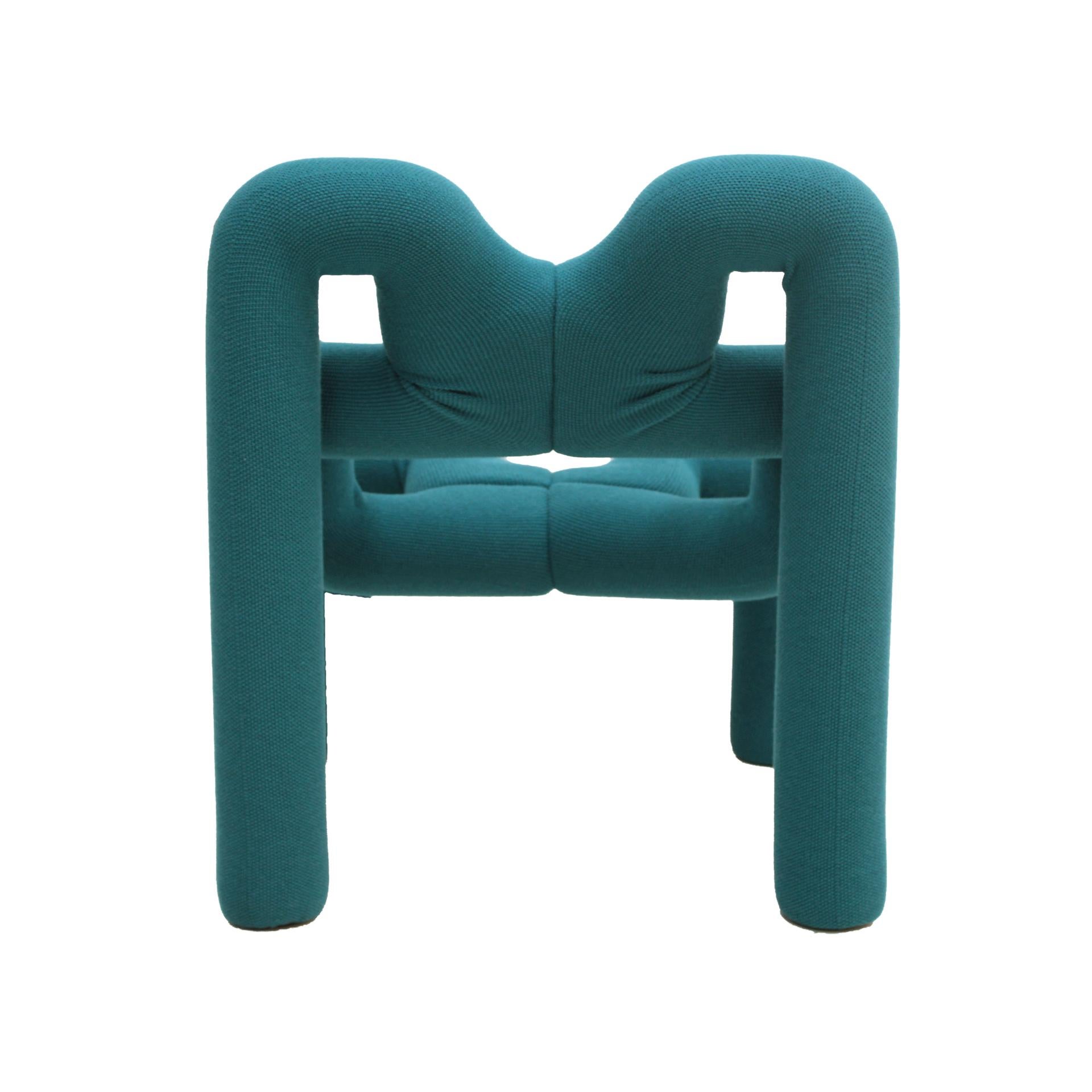 Norvégien Paire de fauteuils contemporains Mod Ekstrem conçus par Terje Ekstrom en vente
