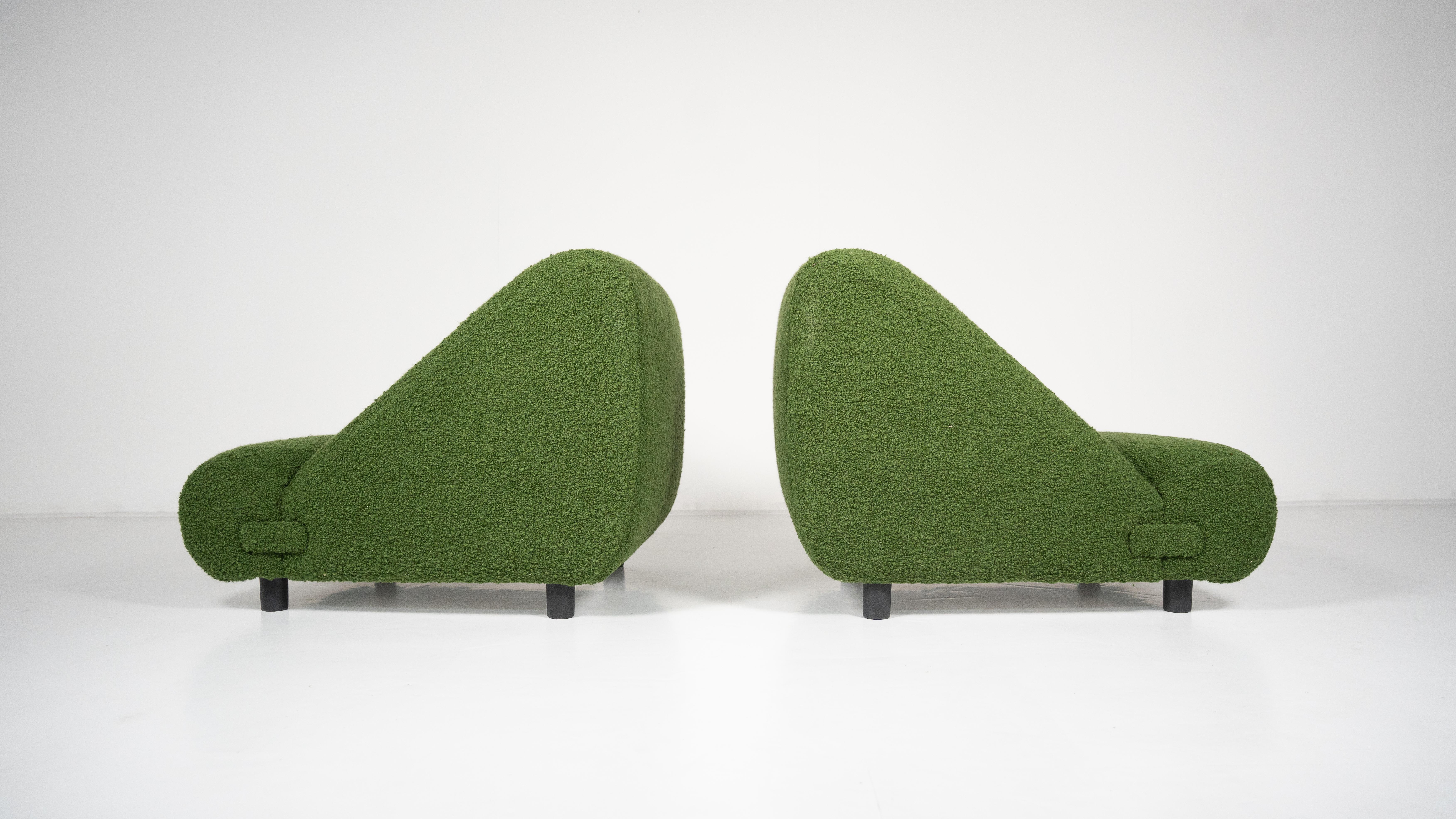 Pareja de sillones contemporáneos con otomana, tapicería verde, Italia Italiano