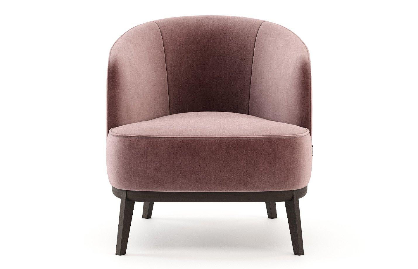 Zeitgenössisches Paar Faßsessel aus Auberginen-Samt - Mondo Design Studio (Holz) im Angebot