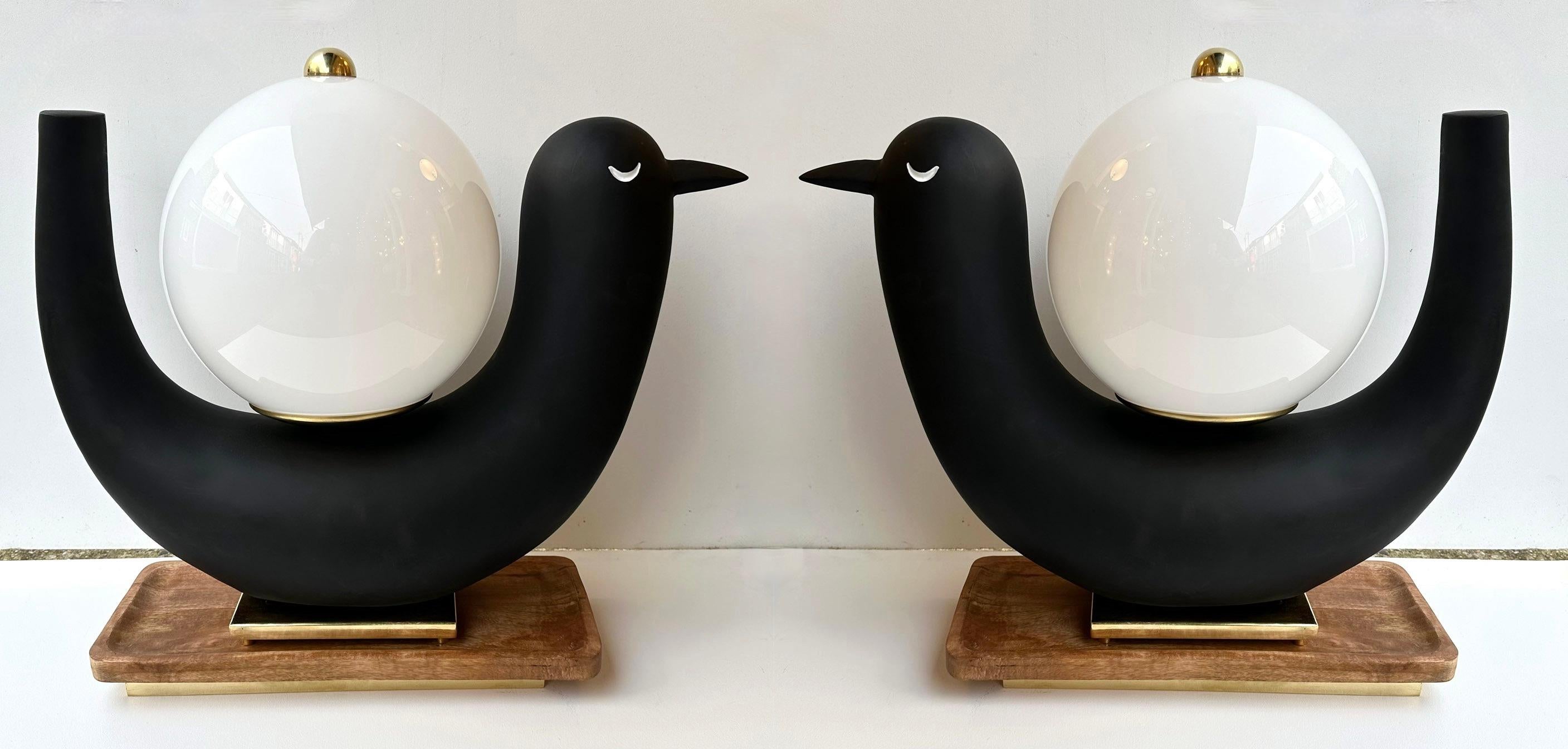 Contemporary Pair of Bird Lamps Opaline Murano Glass Brass and Wood, Italy For Sale 4