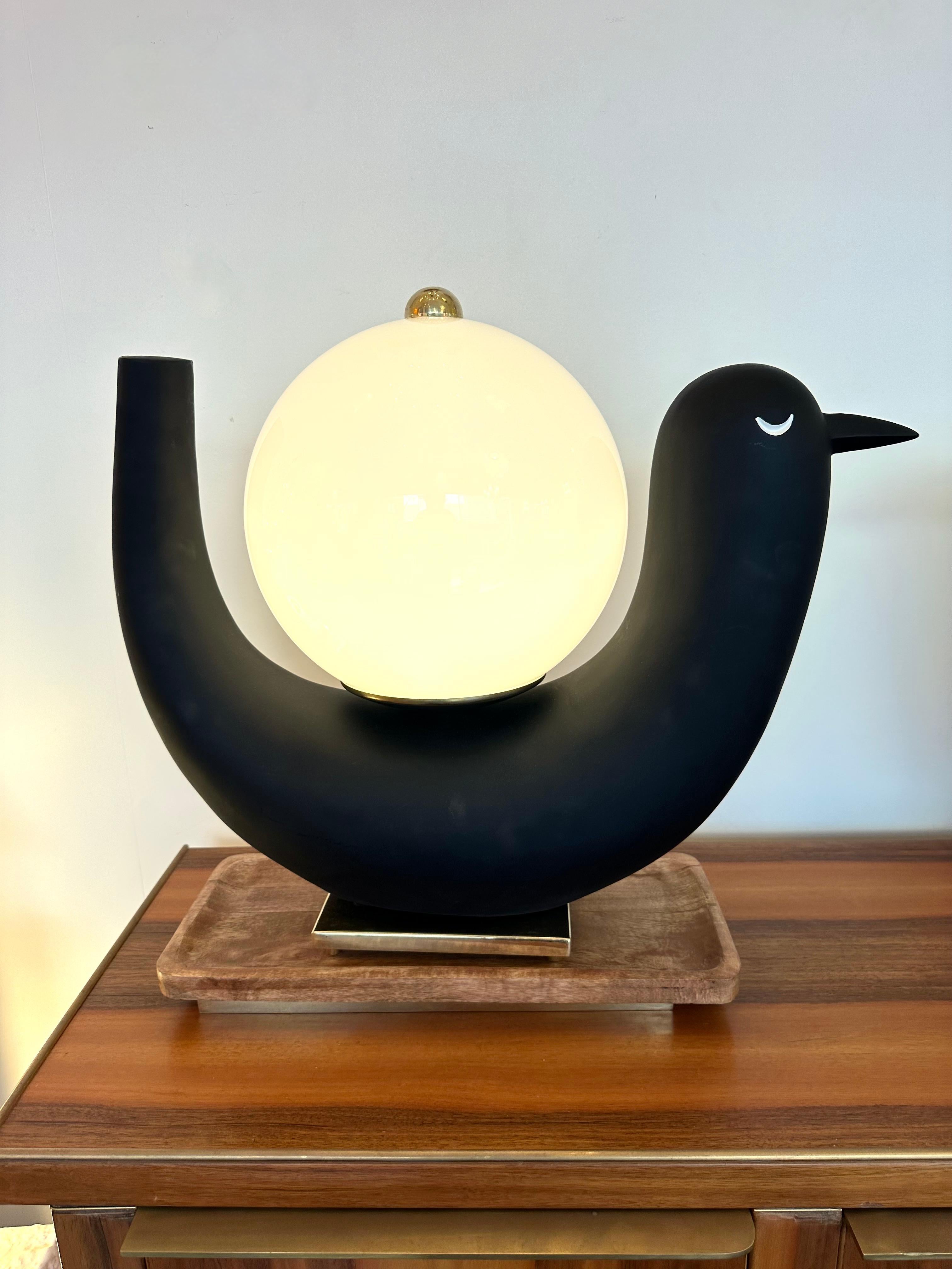 Contemporary Pair of Bird Lamps Opaline Murano Glass Brass and Wood, Italy In Good Condition For Sale In SAINT-OUEN, FR