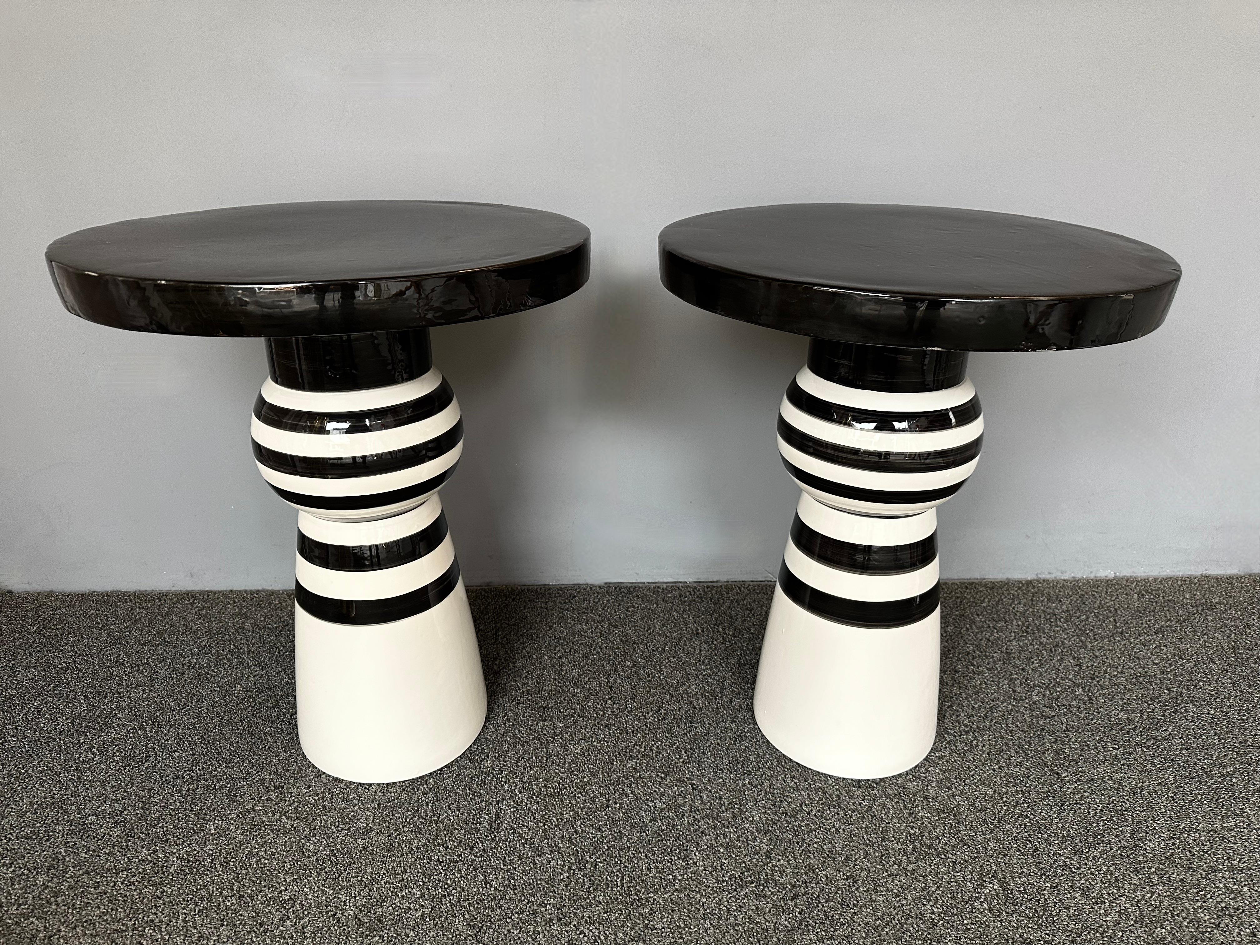 Mid-Century Modern Contemporary Pair of Black and White Ceramic Stripe Side Tables. Italy For Sale