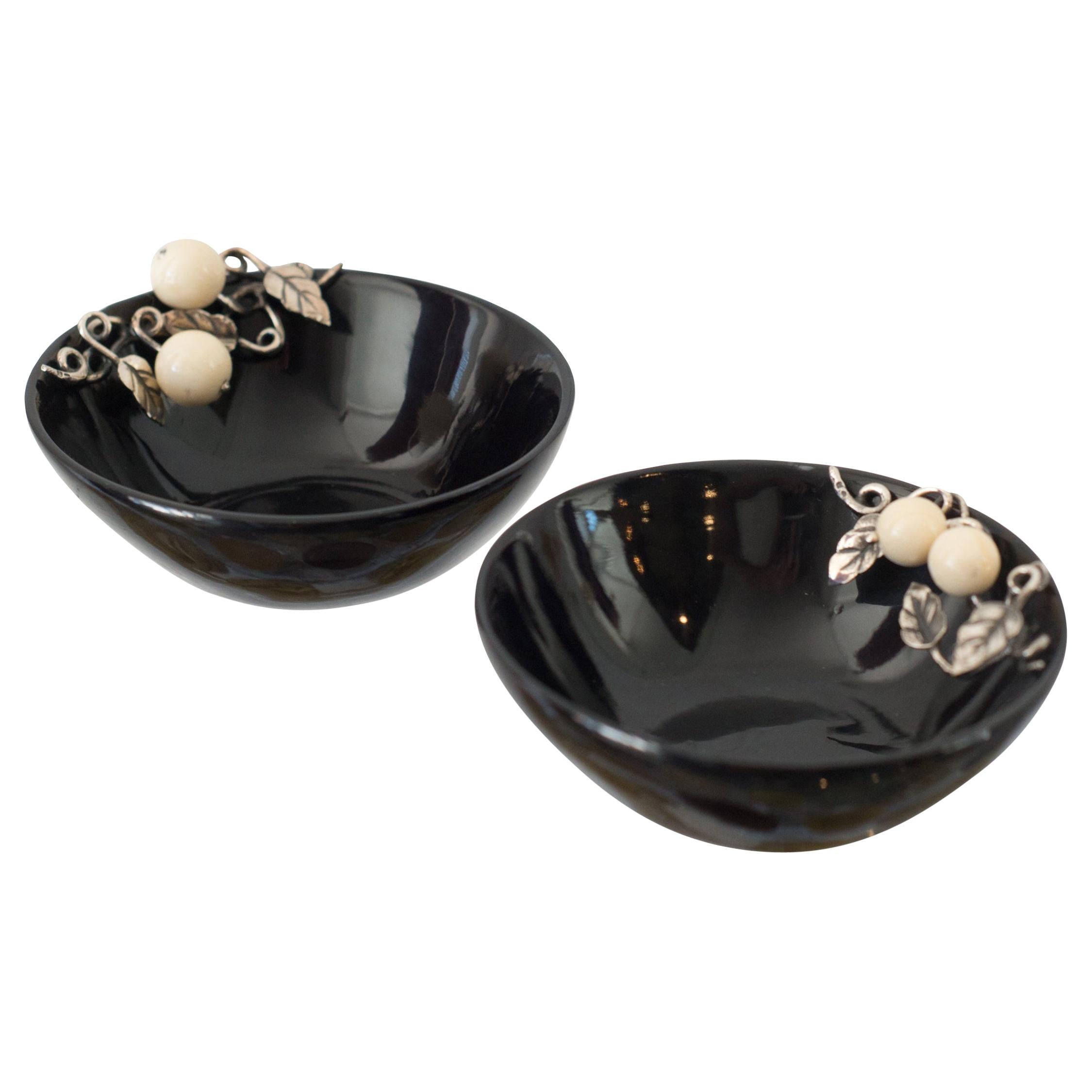 Contemporary Pair of Black Horn Bowls with Sterling Silver Leaves and Berries For Sale