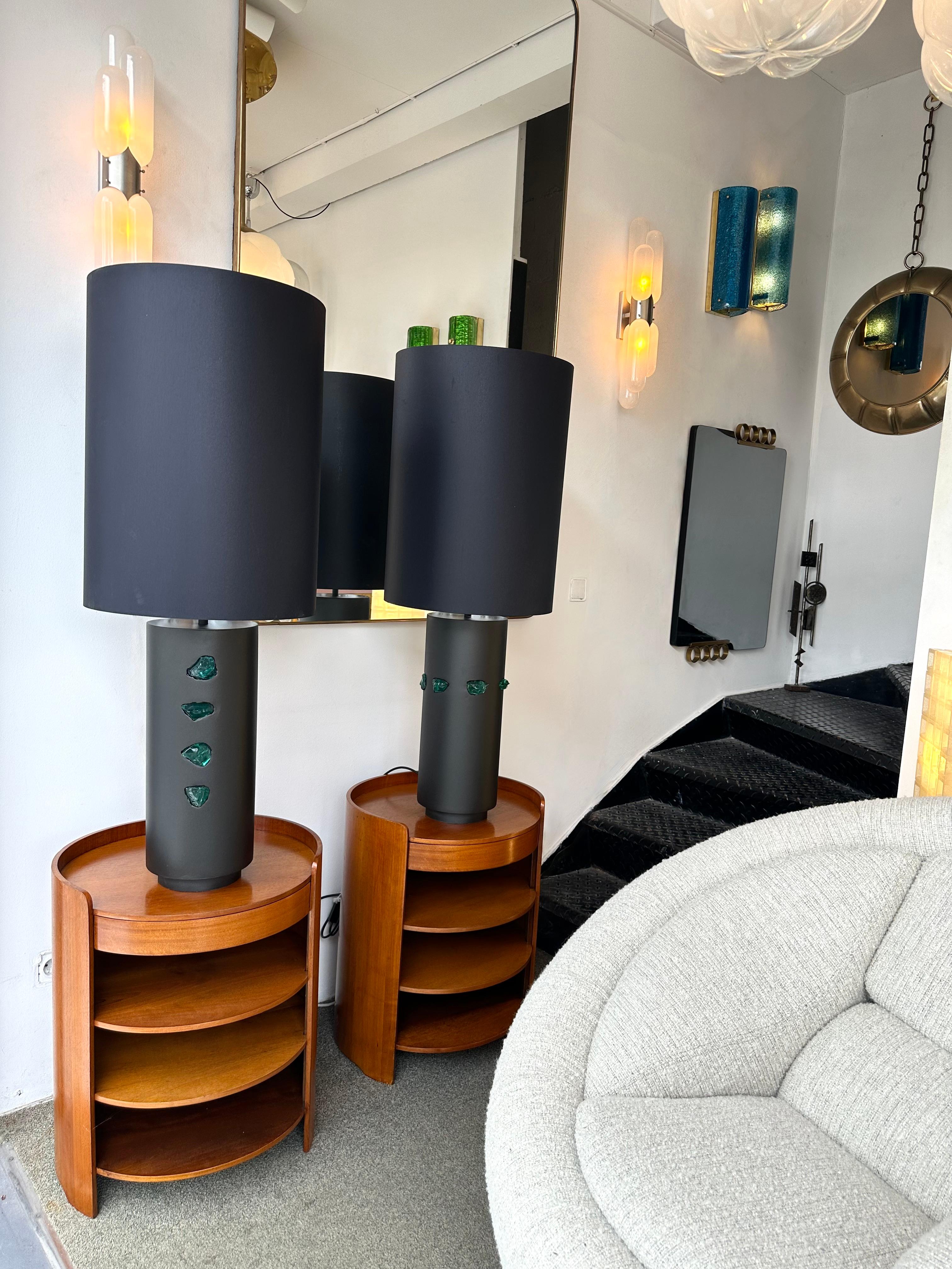 Contemporary Pair of Black Metal and Green Slag Glass Rock Lamps, Italy 3