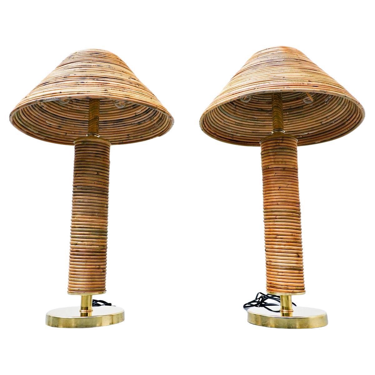 Pareja de lámparas de mesa contemporáneas de latón y bambú, Italia