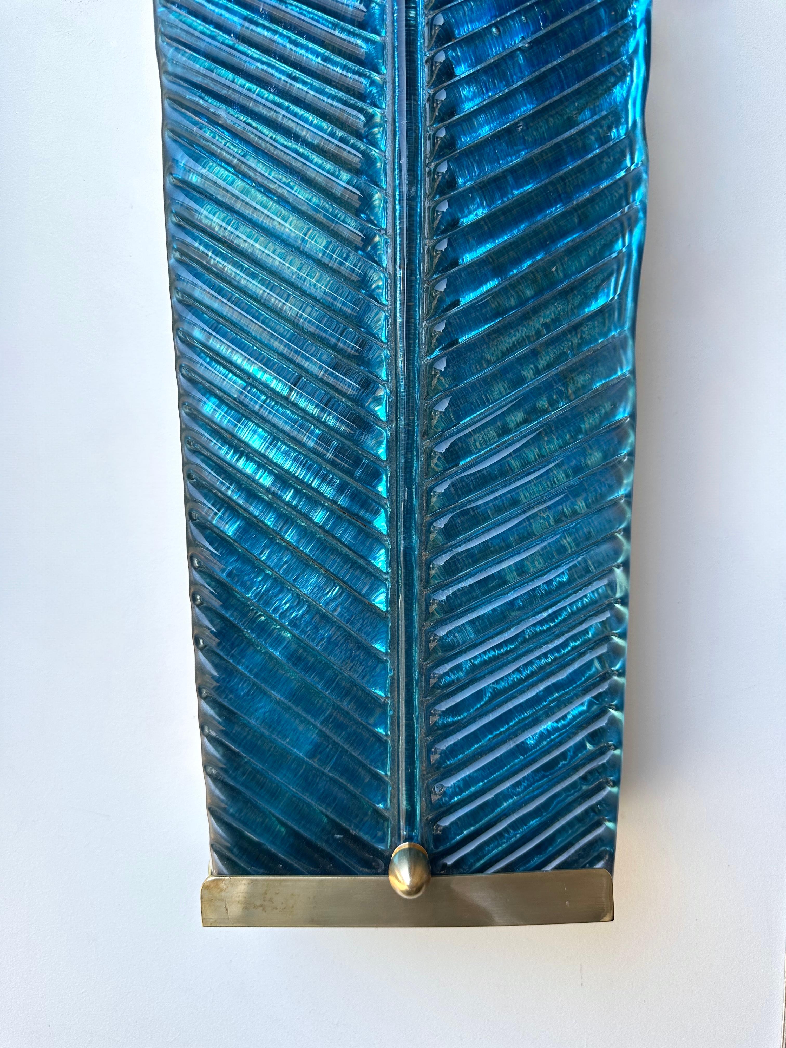 Contemporary Pair of Brass and Blue Murano Glass Palm Tree Sconces, Italy For Sale 4