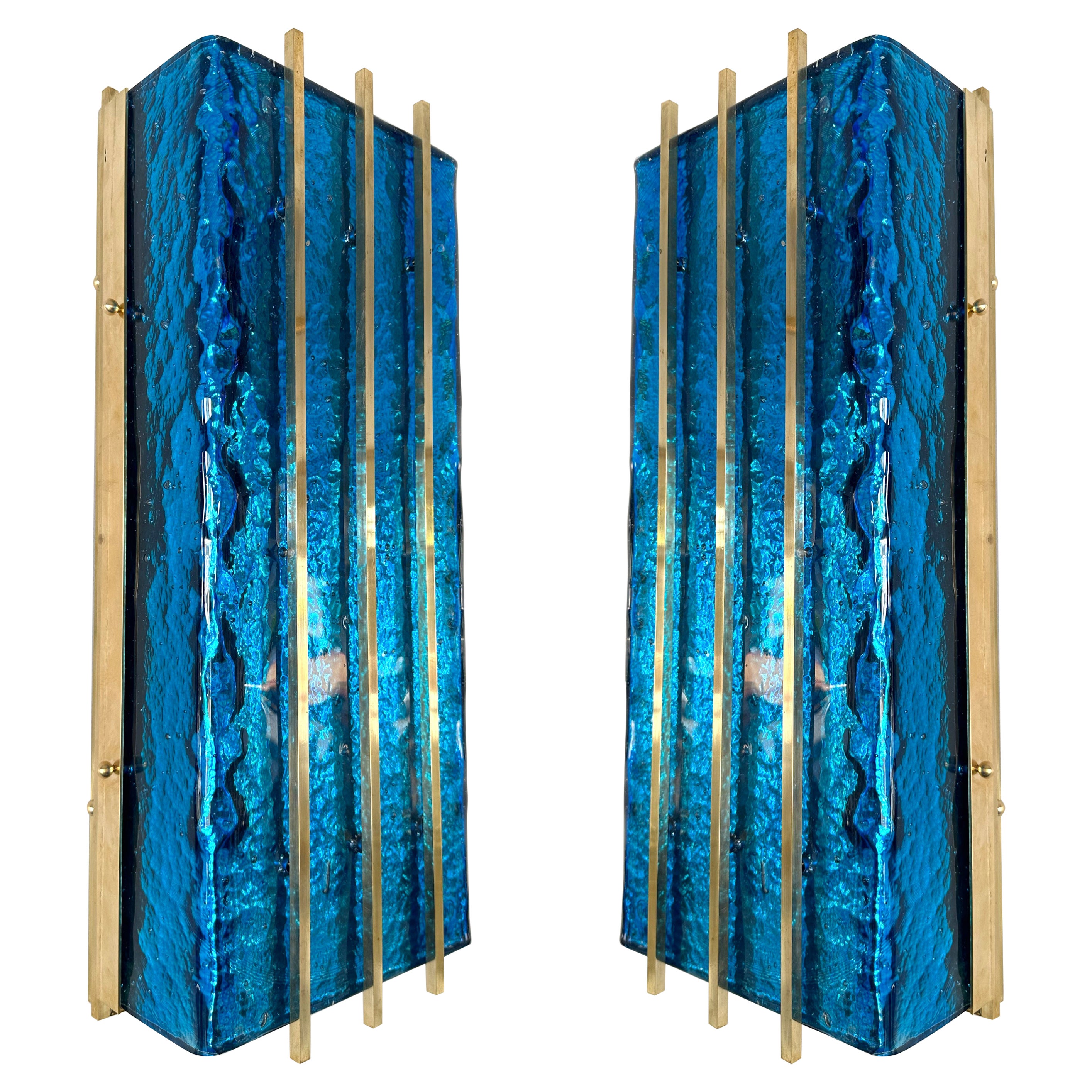Contemporary Paar von Messing und blauem Murano-Glas Wandleuchten, Italien