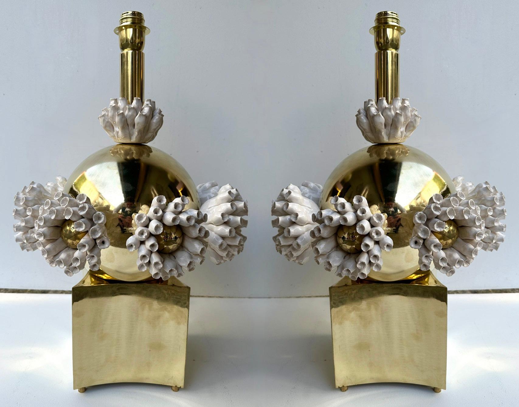 Italian Contemporary Pair of Brass and Ceramic Anemone Lamps, Italy