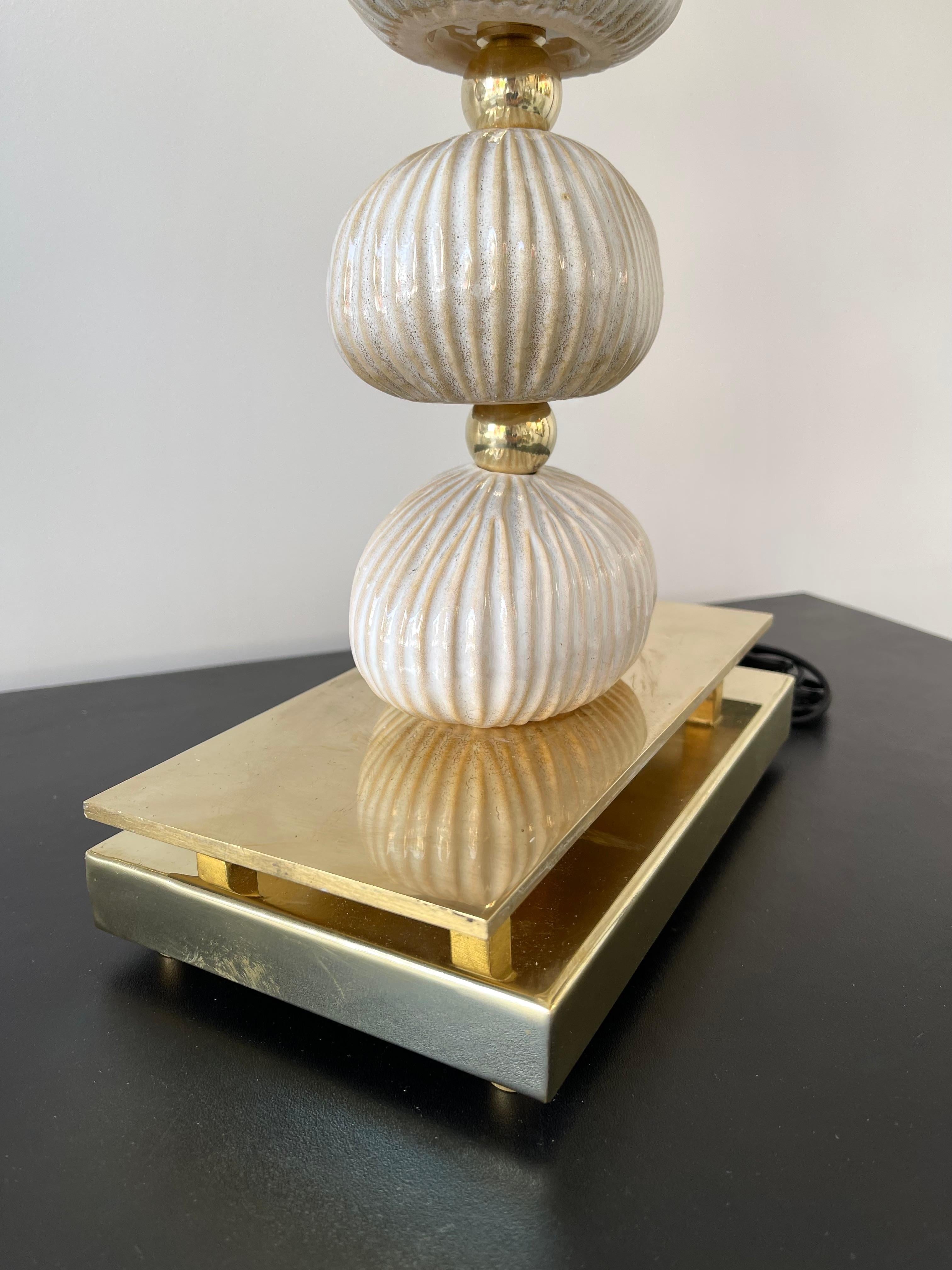 Contemporary Pair of Brass and Ceramic Lamps, Italy For Sale 5