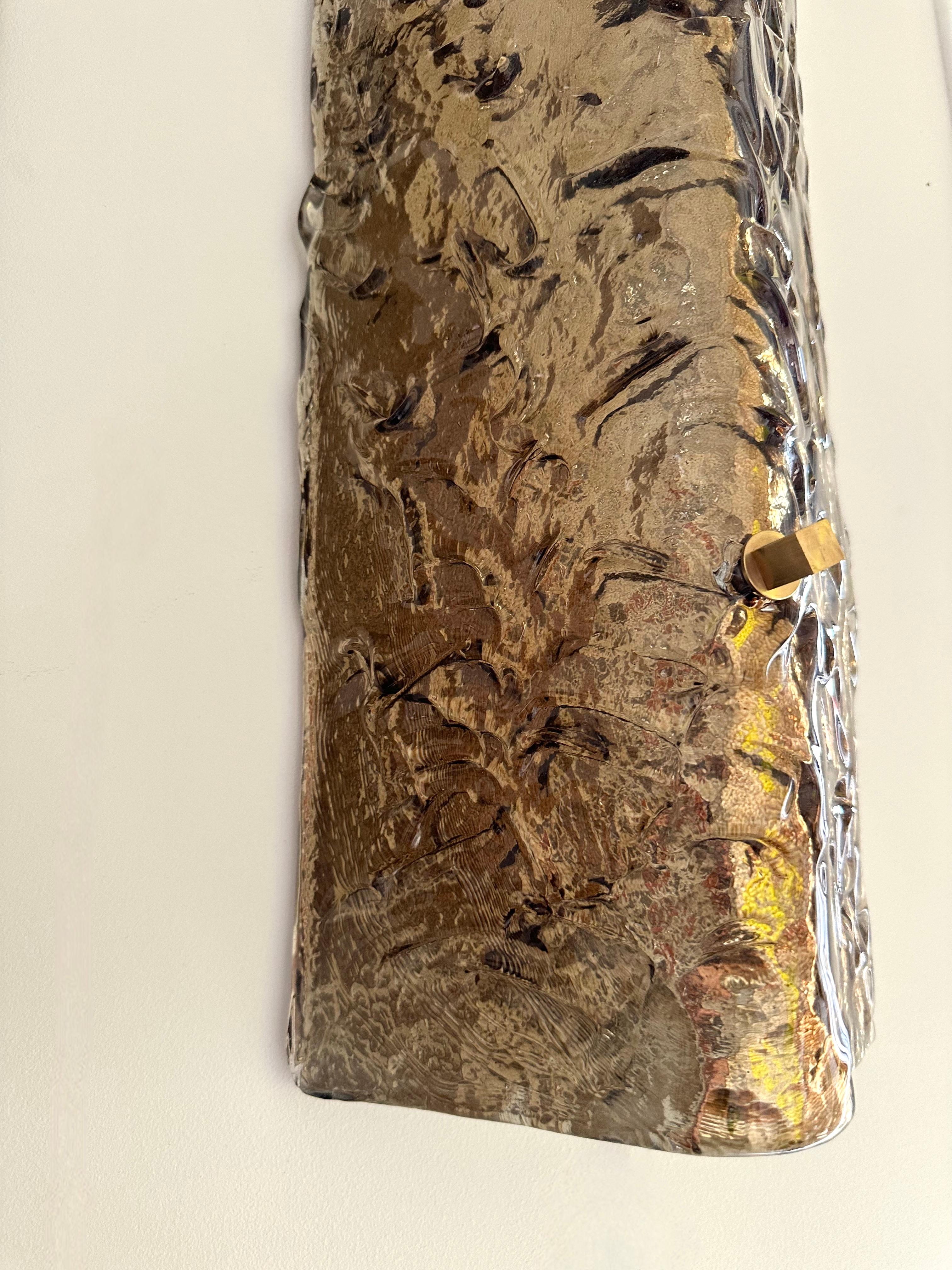 Contemporary Pair of Brass and Cola Folded Leaf Murano Glass Sconces, Italy For Sale 8