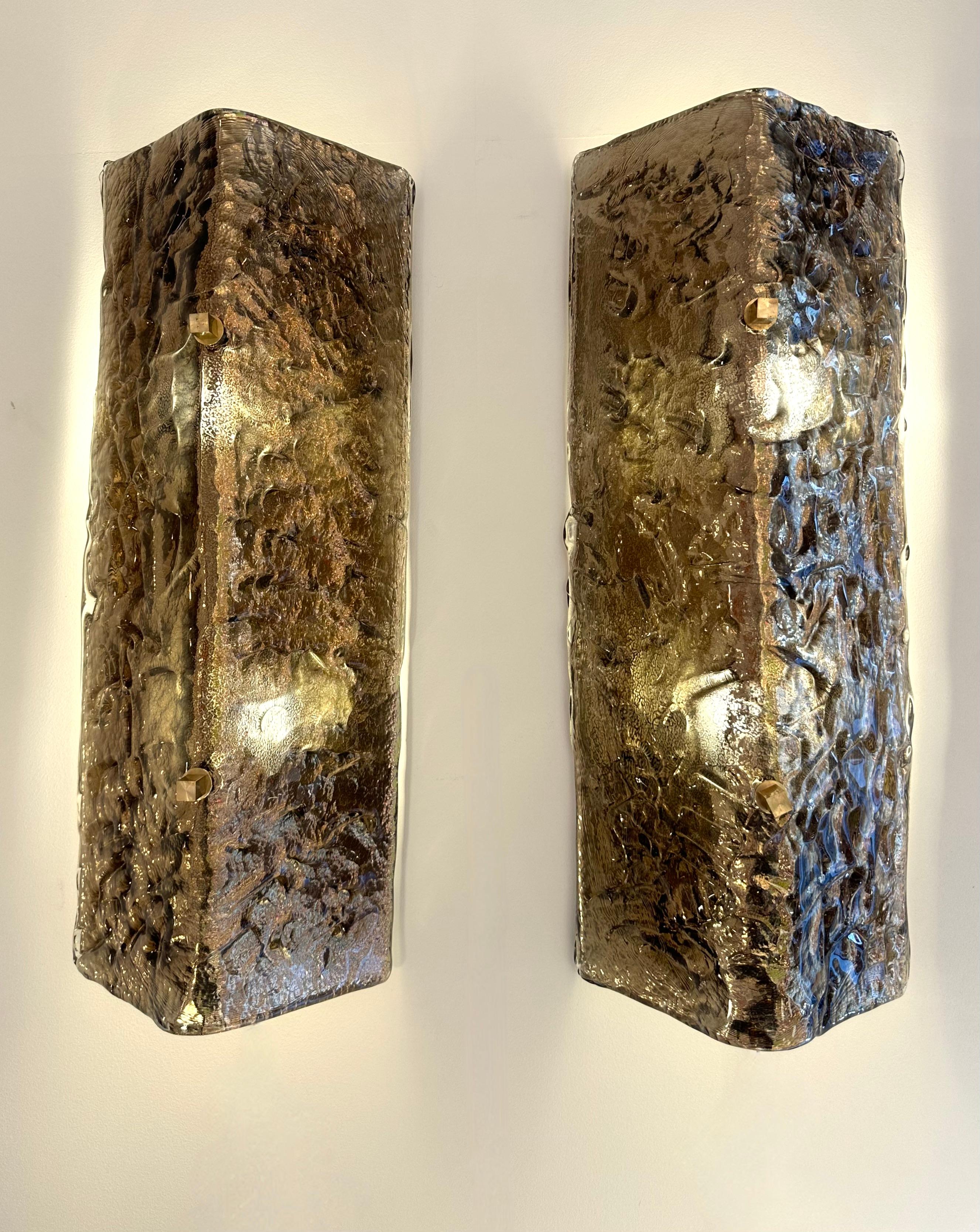 Italian Contemporary Pair of Brass and Cola Folded Leaf Murano Glass Sconces, Italy For Sale