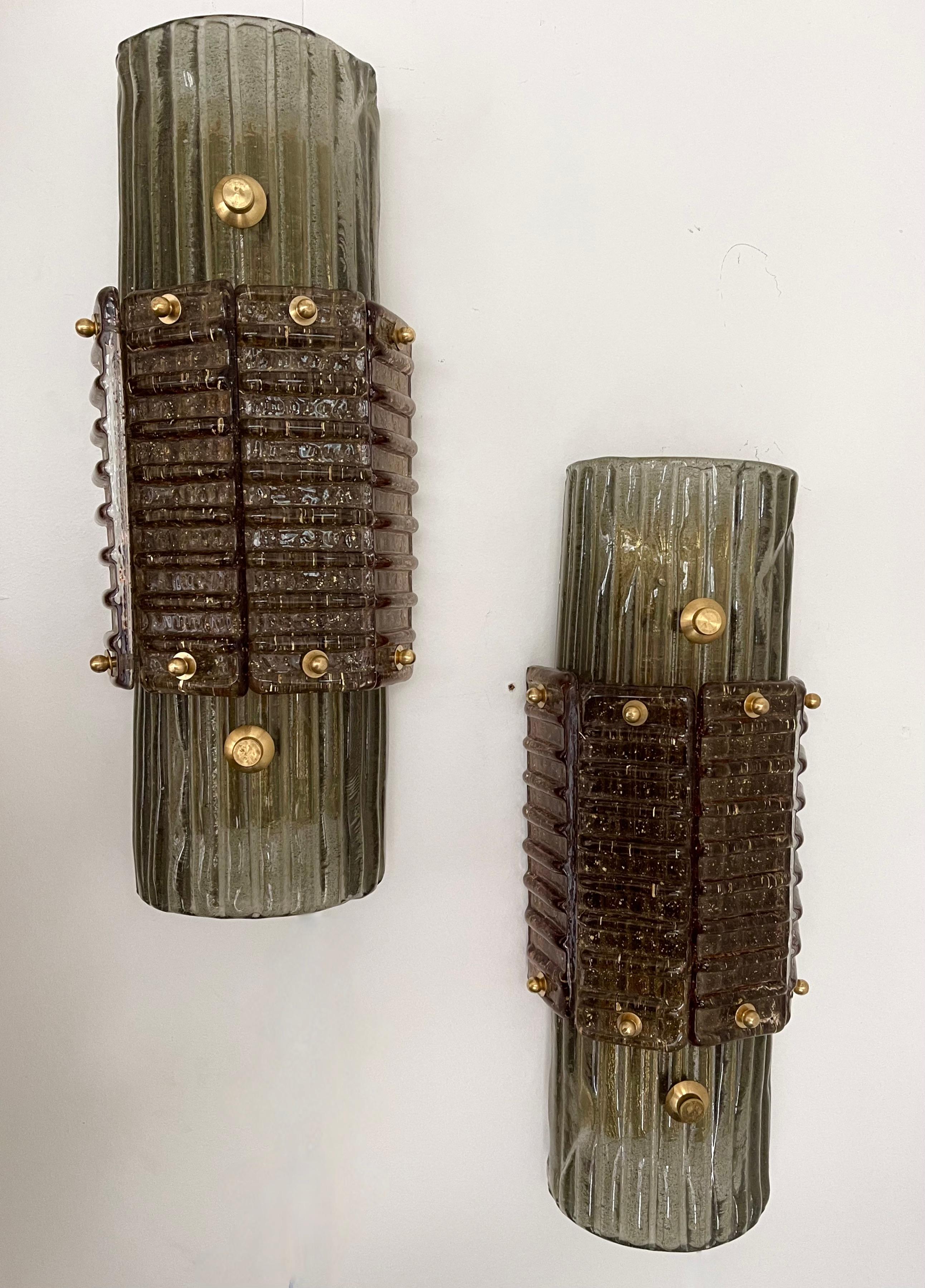 Contemporary Pair of Brass and Cola Gold Leaf Murano Glass Sconces, Italy For Sale 6