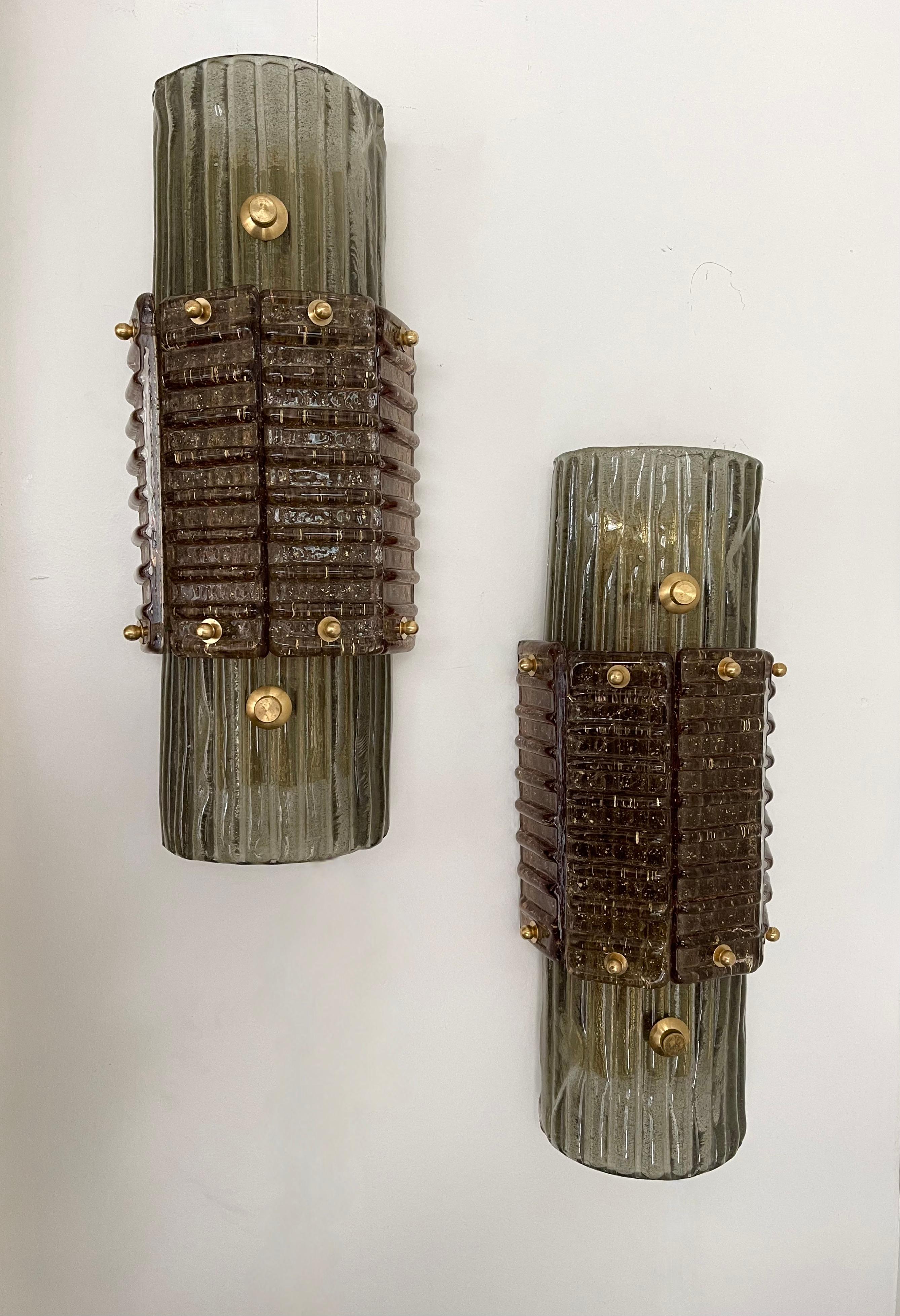 Contemporary Pair of Brass and Cola Gold Leaf Murano Glass Sconces, Italy In New Condition For Sale In SAINT-OUEN, FR