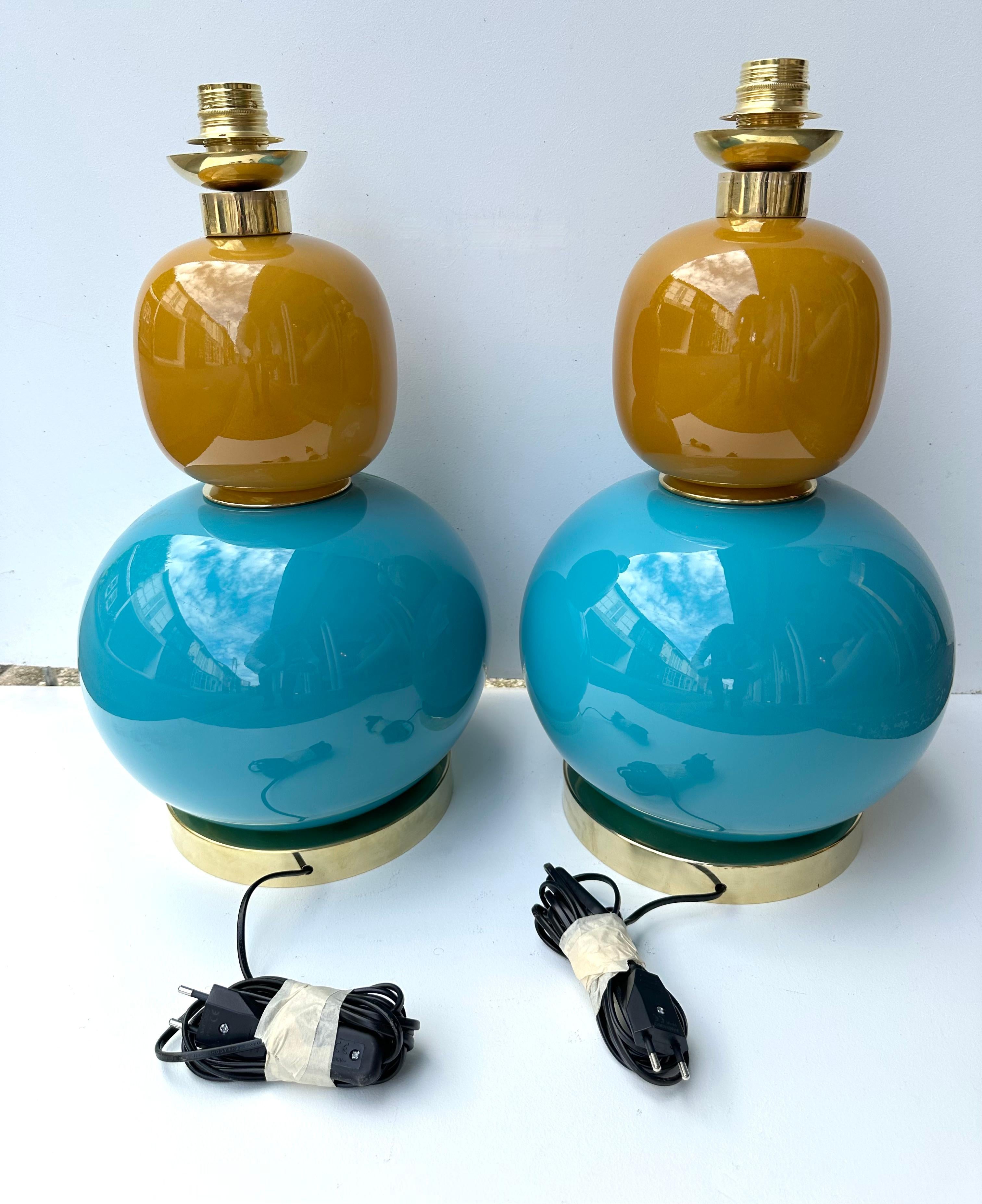 Contemporary Pair of Brass and Colored Bulb Murano Glass Lamps, Italy For Sale 6