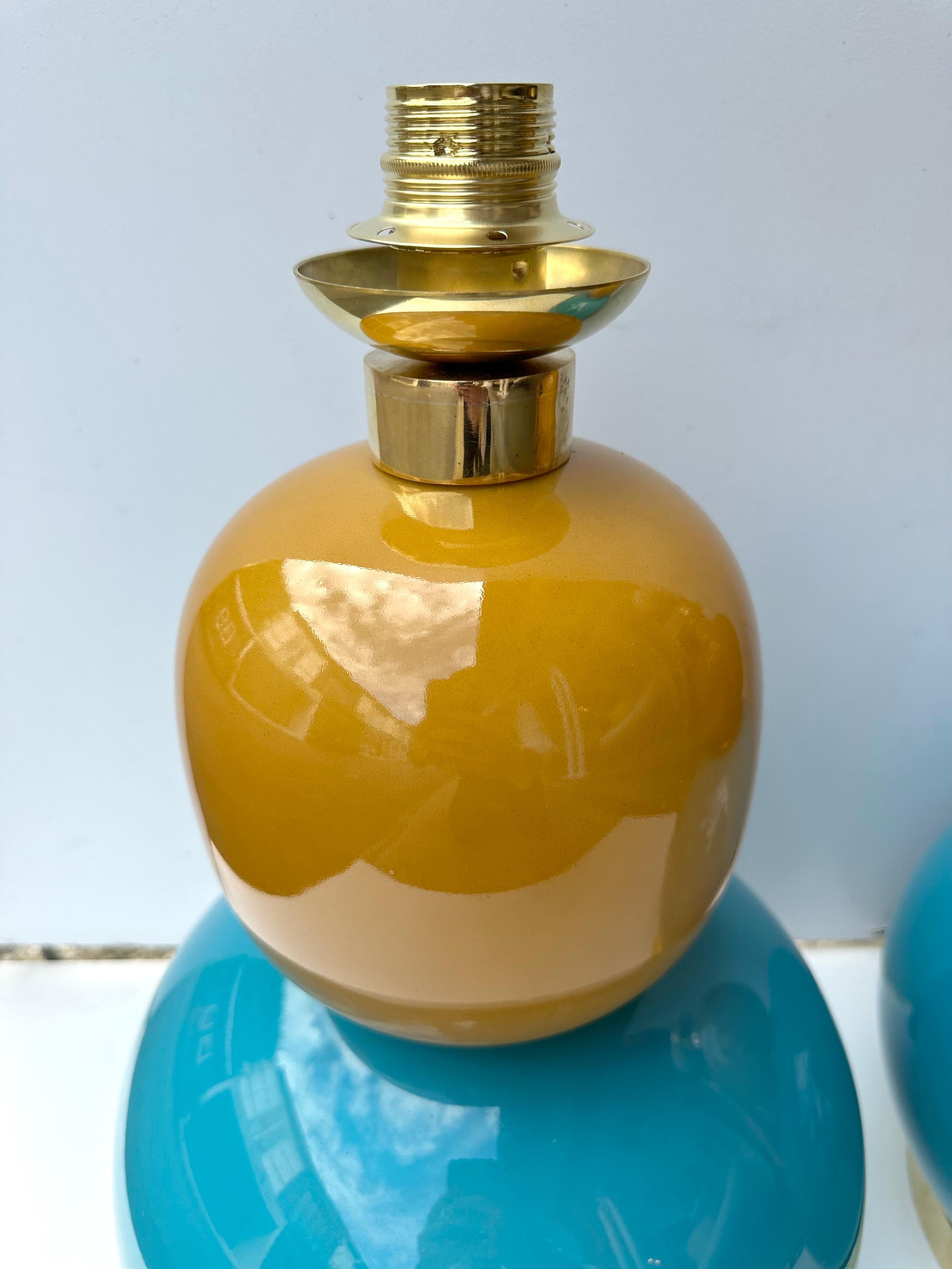 Contemporary Pair of Brass and Colored Bulb Murano Glass Lamps, Italy For Sale 3