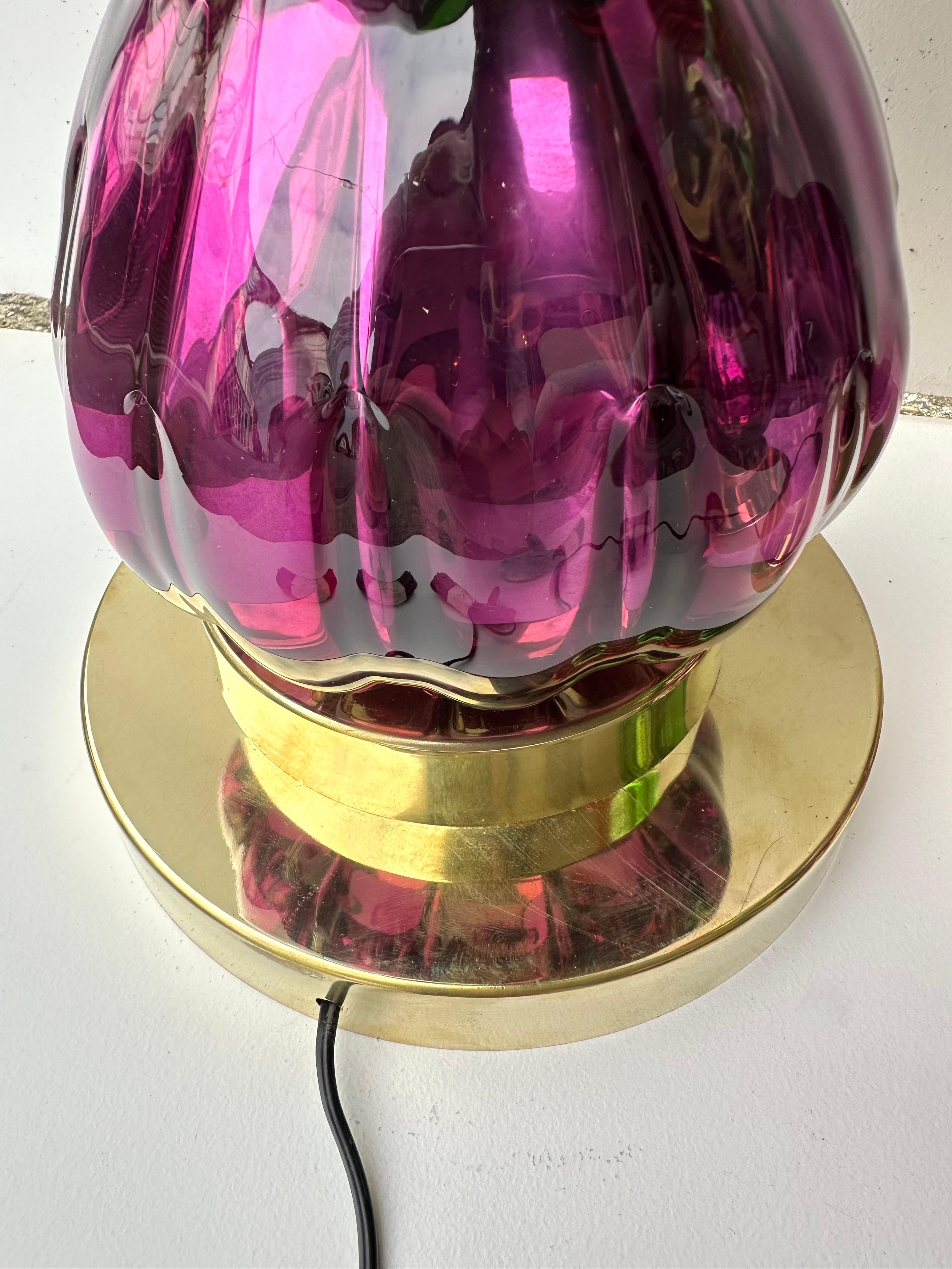 Contemporary Pair of Brass and Colored Mirrored Murano Glass Lamps, Italien im Angebot 4