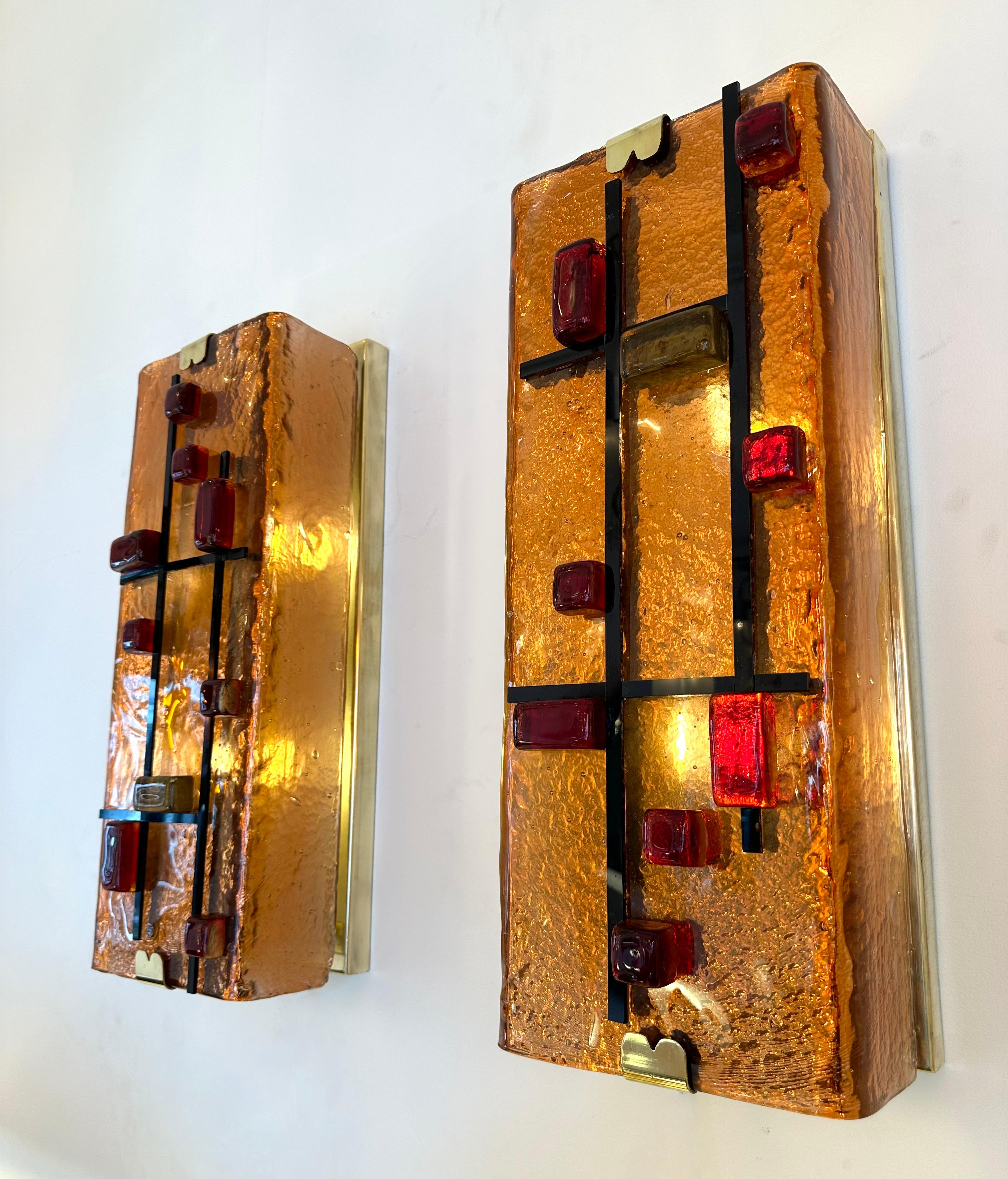 Contemporary Pair of Brass and Coral Murano Glass Sconces, Italy For Sale 5
