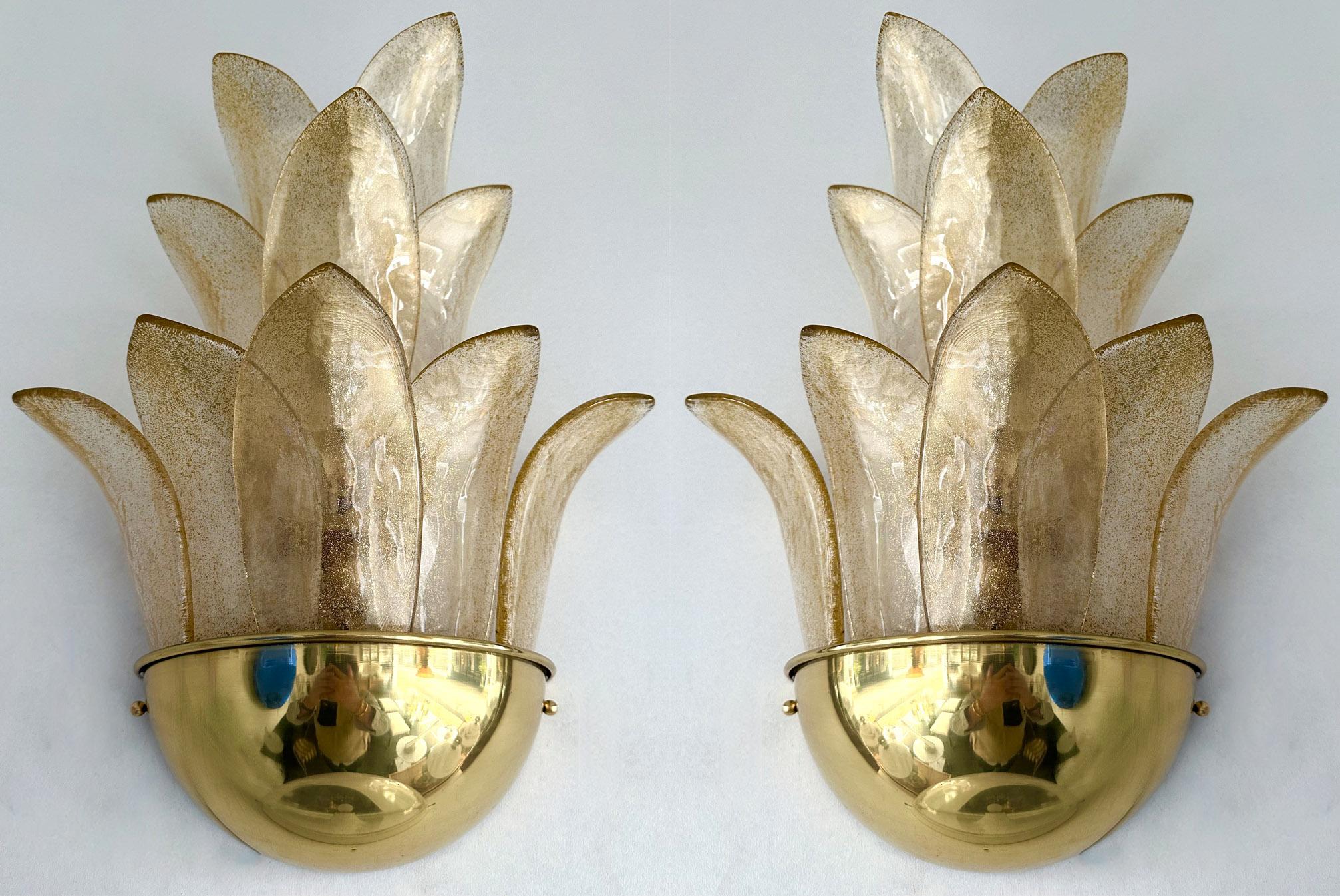 Contemporary Pair of Brass and Gilt Murano Glass Palm Tree Sconces, Italy For Sale 1
