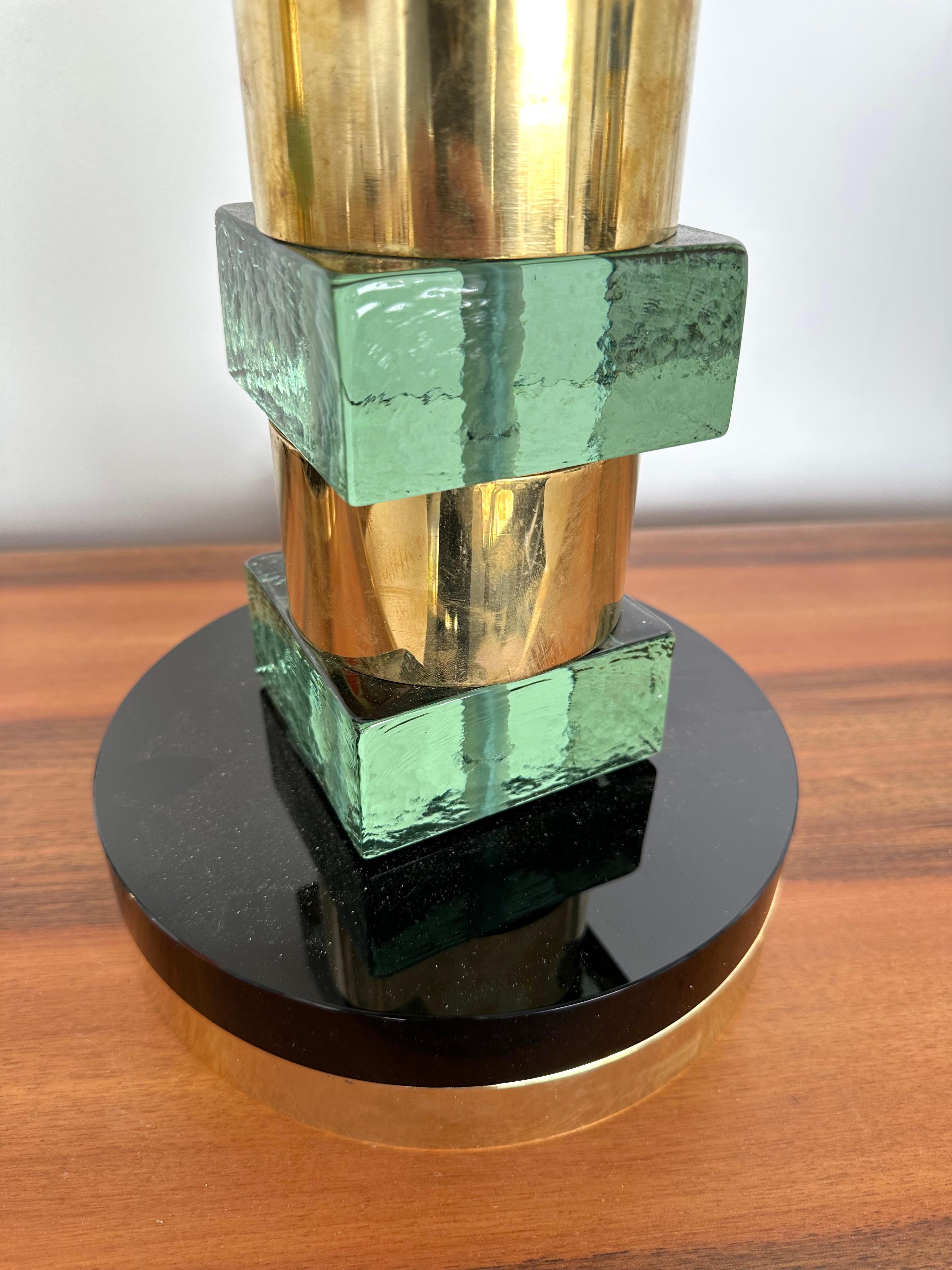 Contemporary Pair of Brass and Green Cube Murano Glass Lamps, Italy For Sale 8