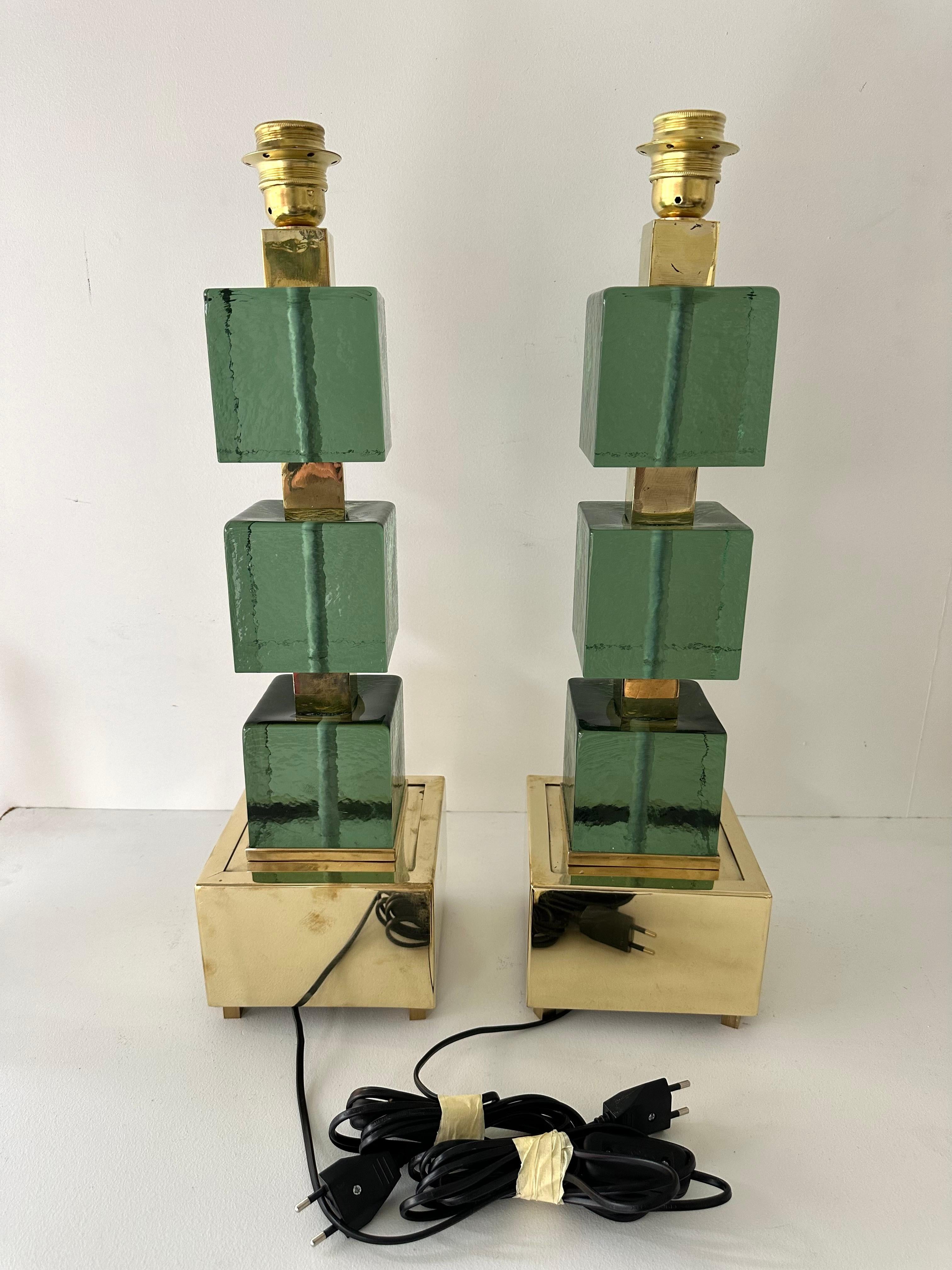 Contemporary Pair of Brass and Green Murano Glass Cube Lamps, Italy In New Condition In SAINT-OUEN, FR