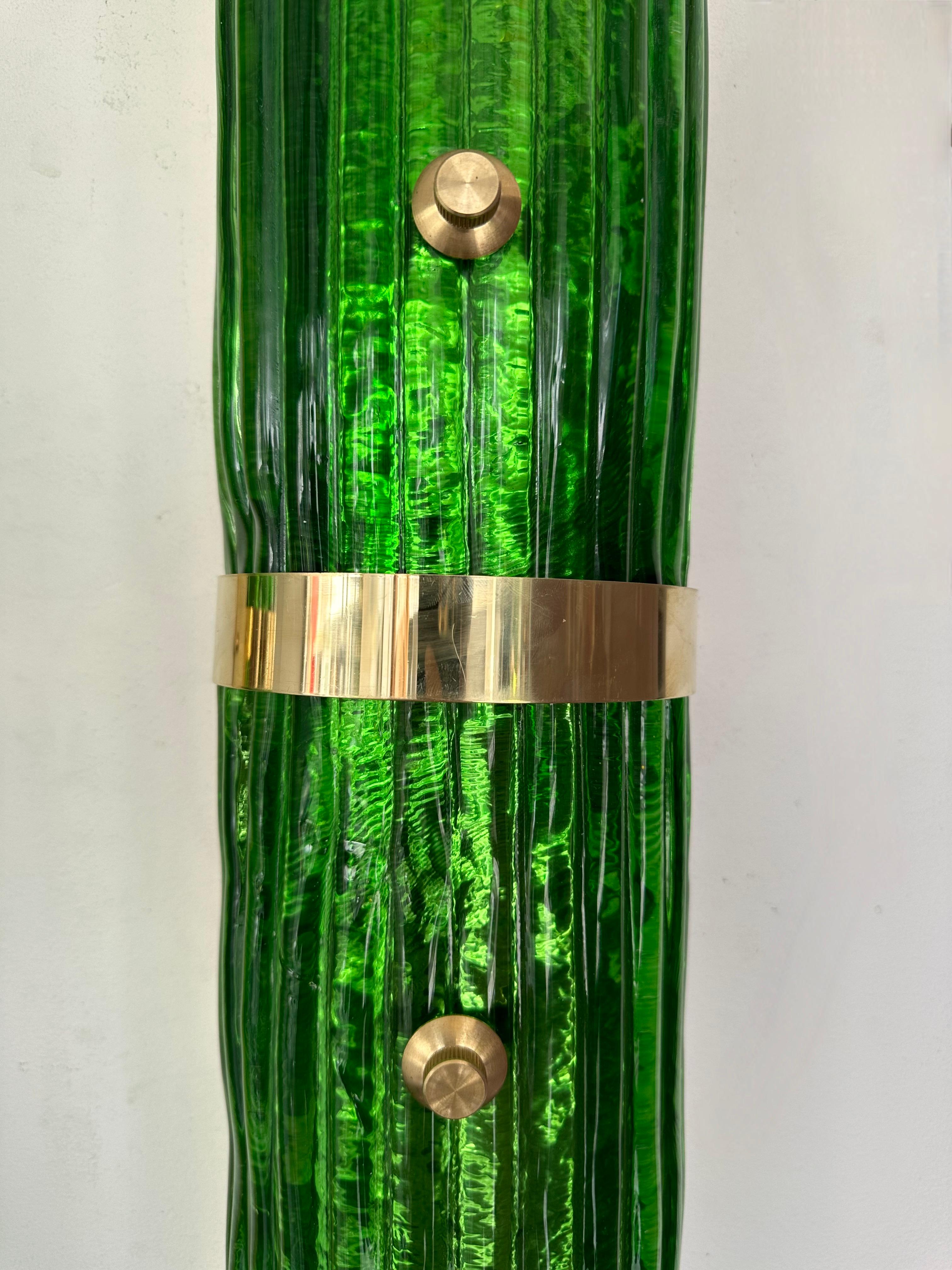 Contemporary Pair of Brass and Green Murano Glass Sconces, Italy In New Condition For Sale In SAINT-OUEN, FR