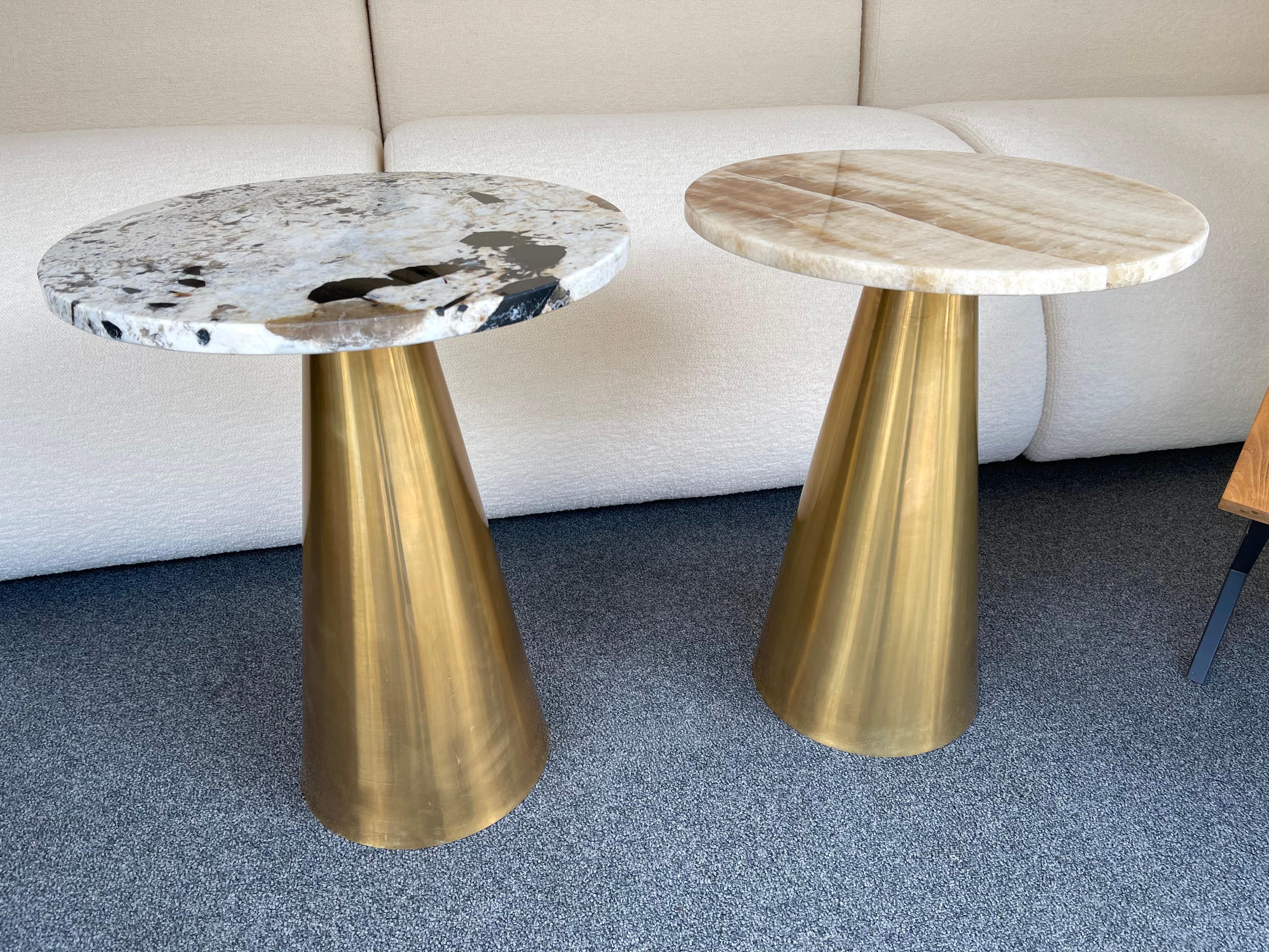 Mid-Century Modern Contemporary Pair of Brass and Marble Side Table, Italy