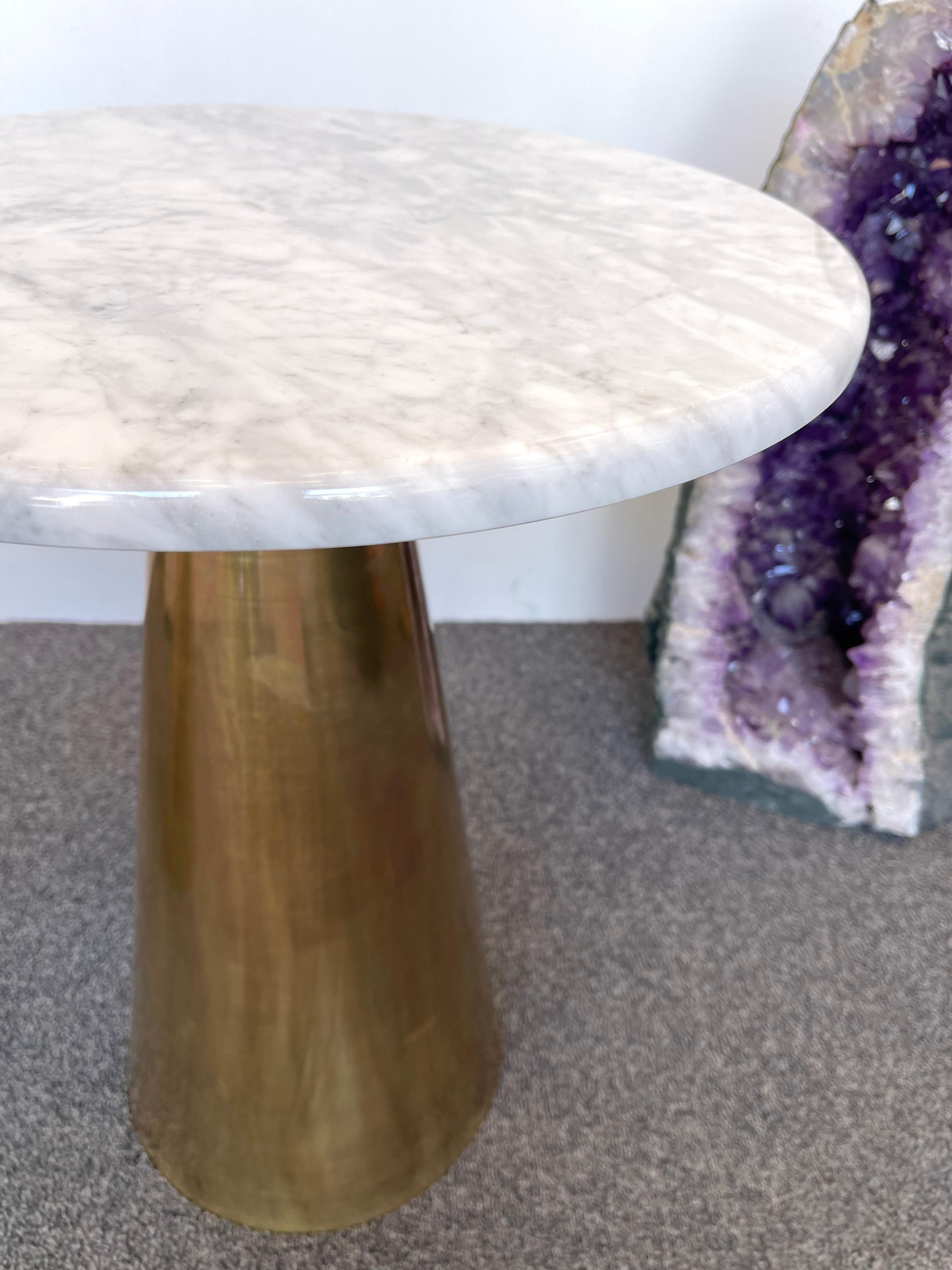 Contemporary Pair of Brass and Marble Side Tables, Italy 4