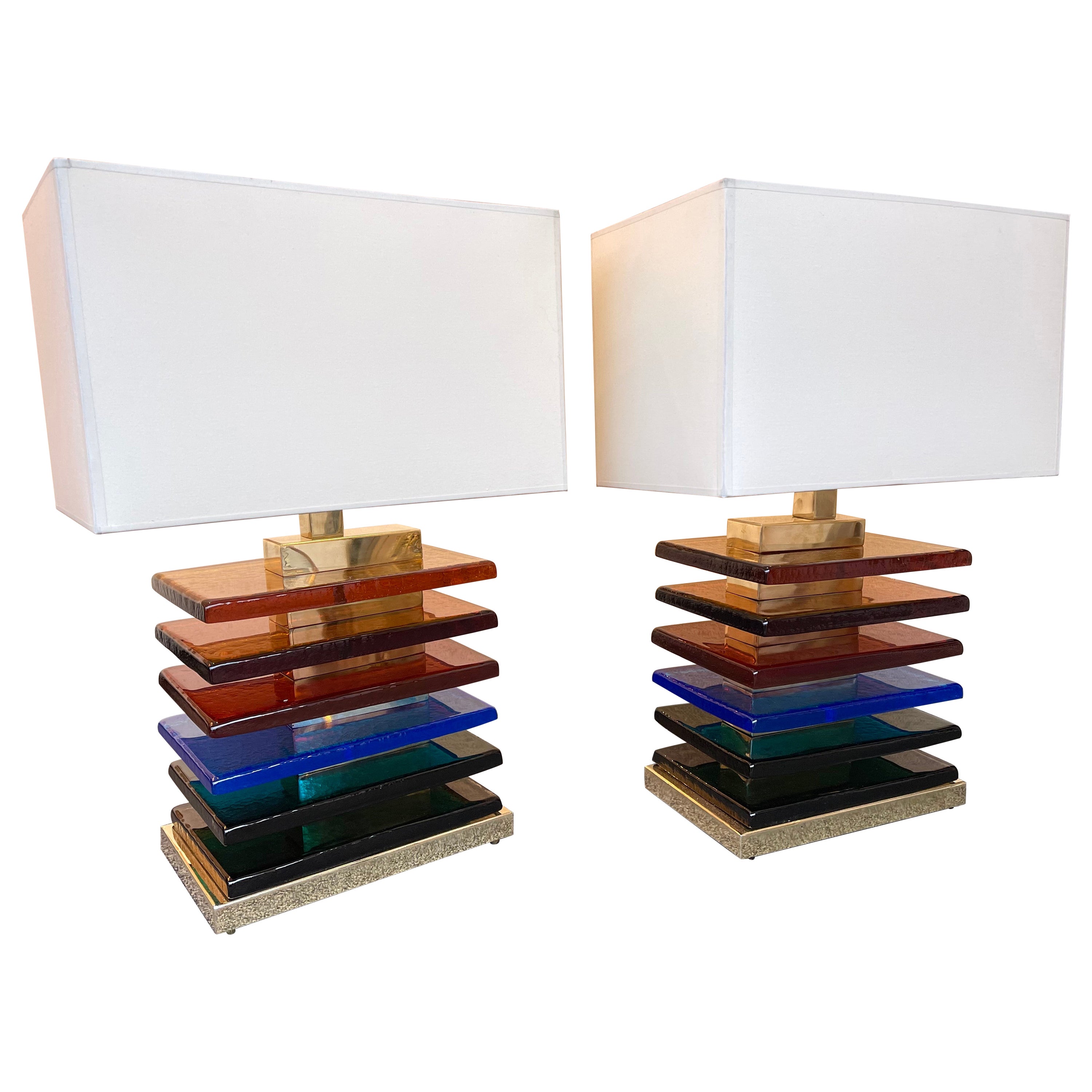 Coppia contemporanea di lampade a lama in ottone e vetro di Murano multicolore, Italia