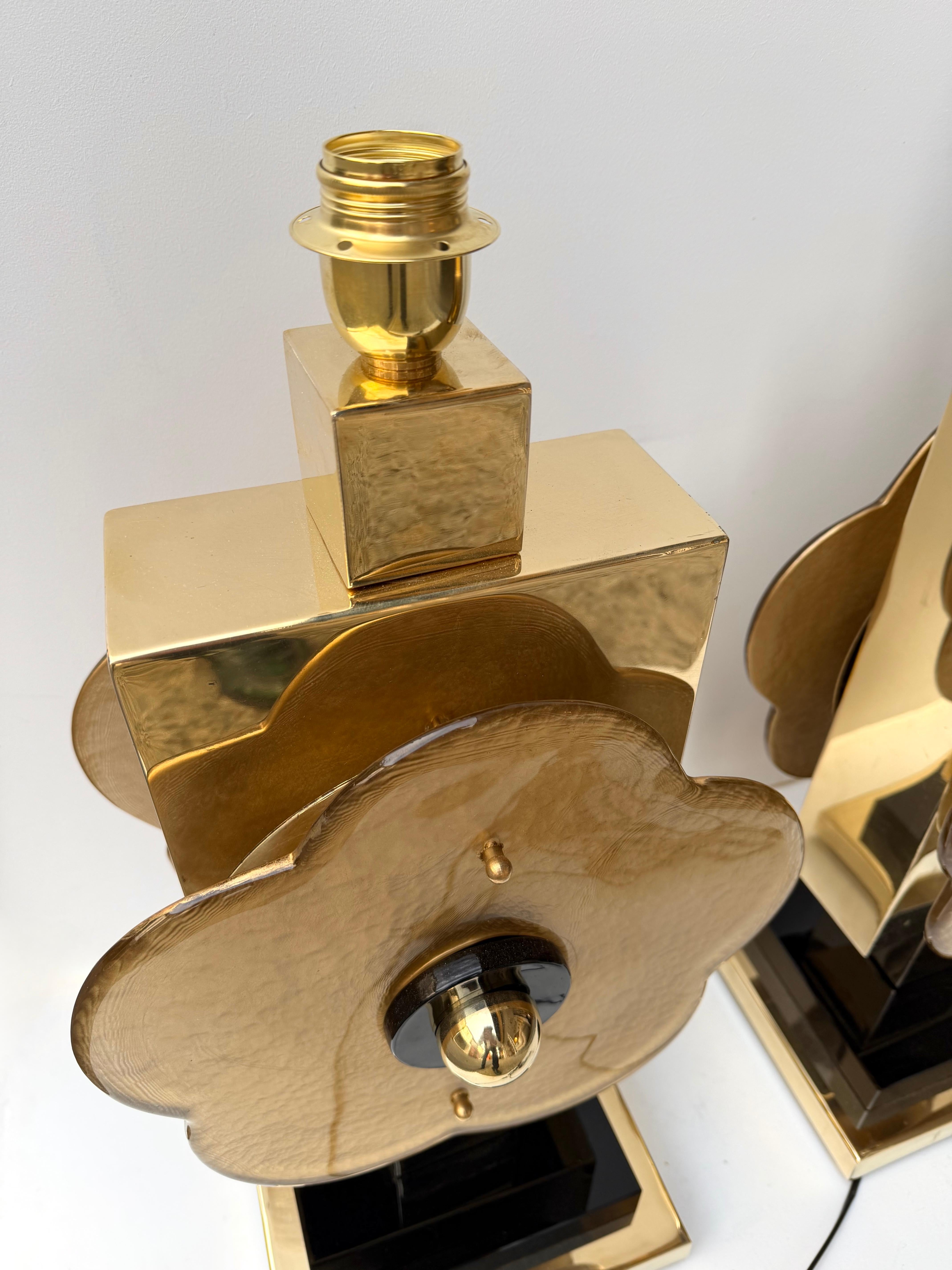 Pareja Contemporánea de Lámparas de Latón y Cristal de Murano Grandes Flores Doradas, Italia en venta 4