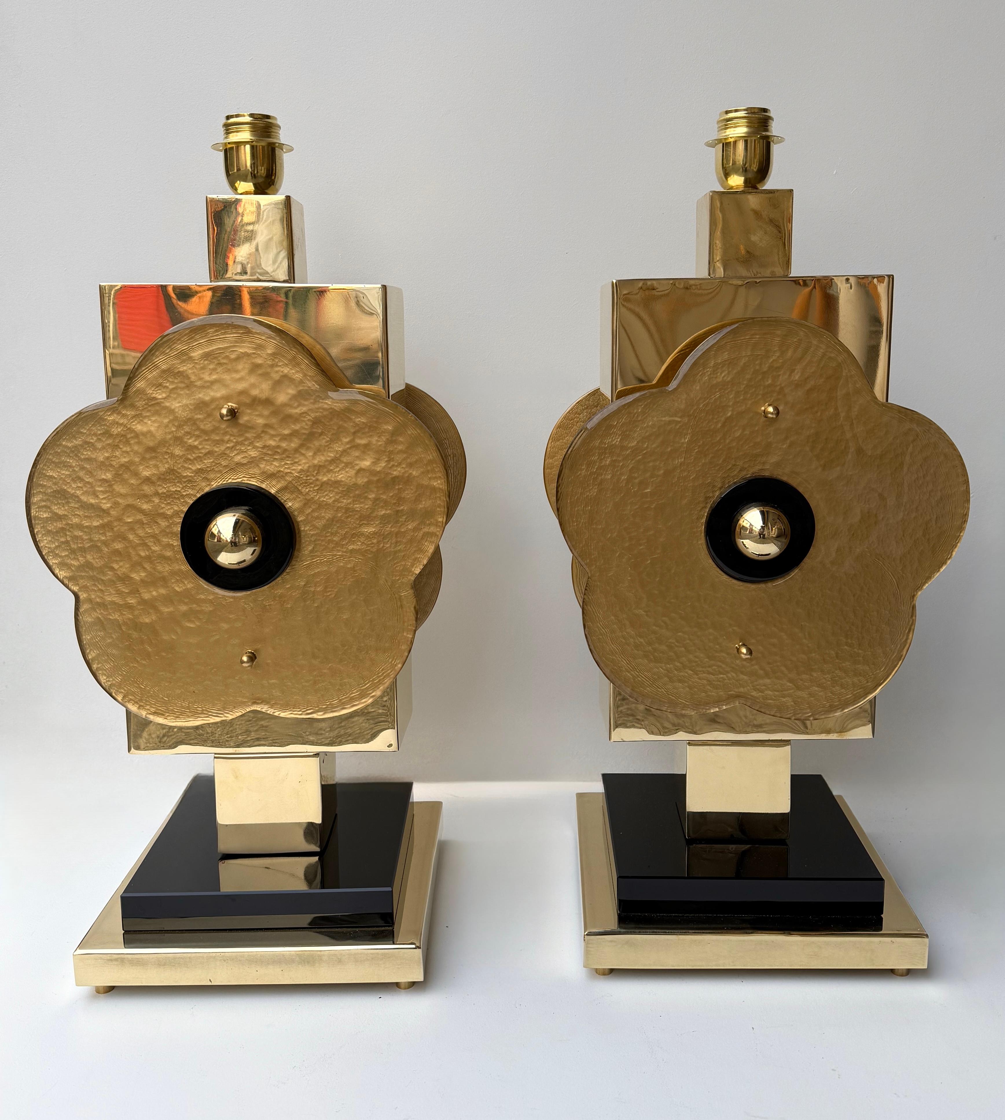 Pareja Contemporánea de Lámparas de Latón y Cristal de Murano Grandes Flores Doradas, Italia en venta 5