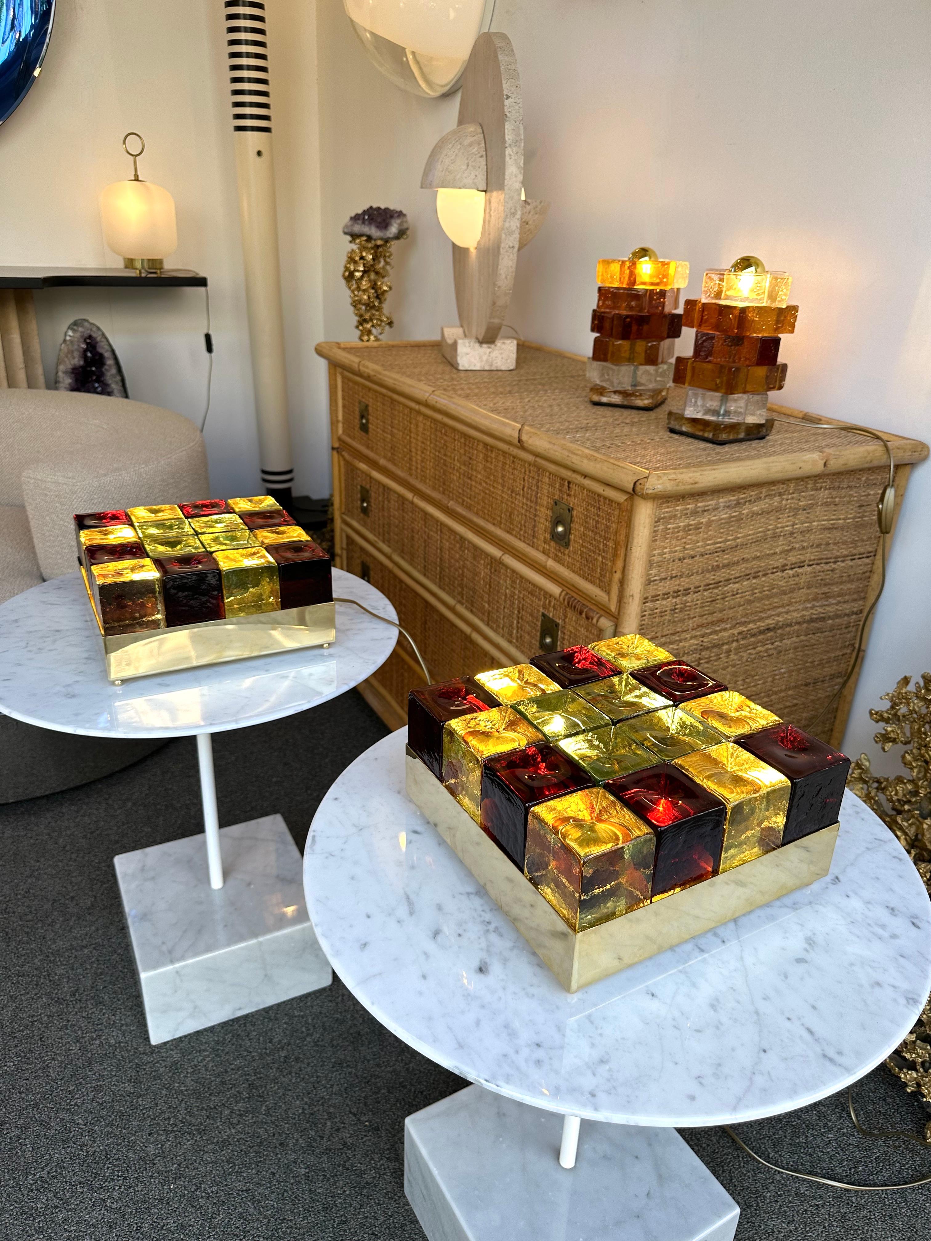 Pair of table or bedside brass box lamps with Murano glass cube marquetry. Contemporary work from a small italian artisanal design workshop in a Mid-Century Modern Space Age mood like Vistosi, Poliarte, Mazzega, Carlo Aldo Nason, Venini.